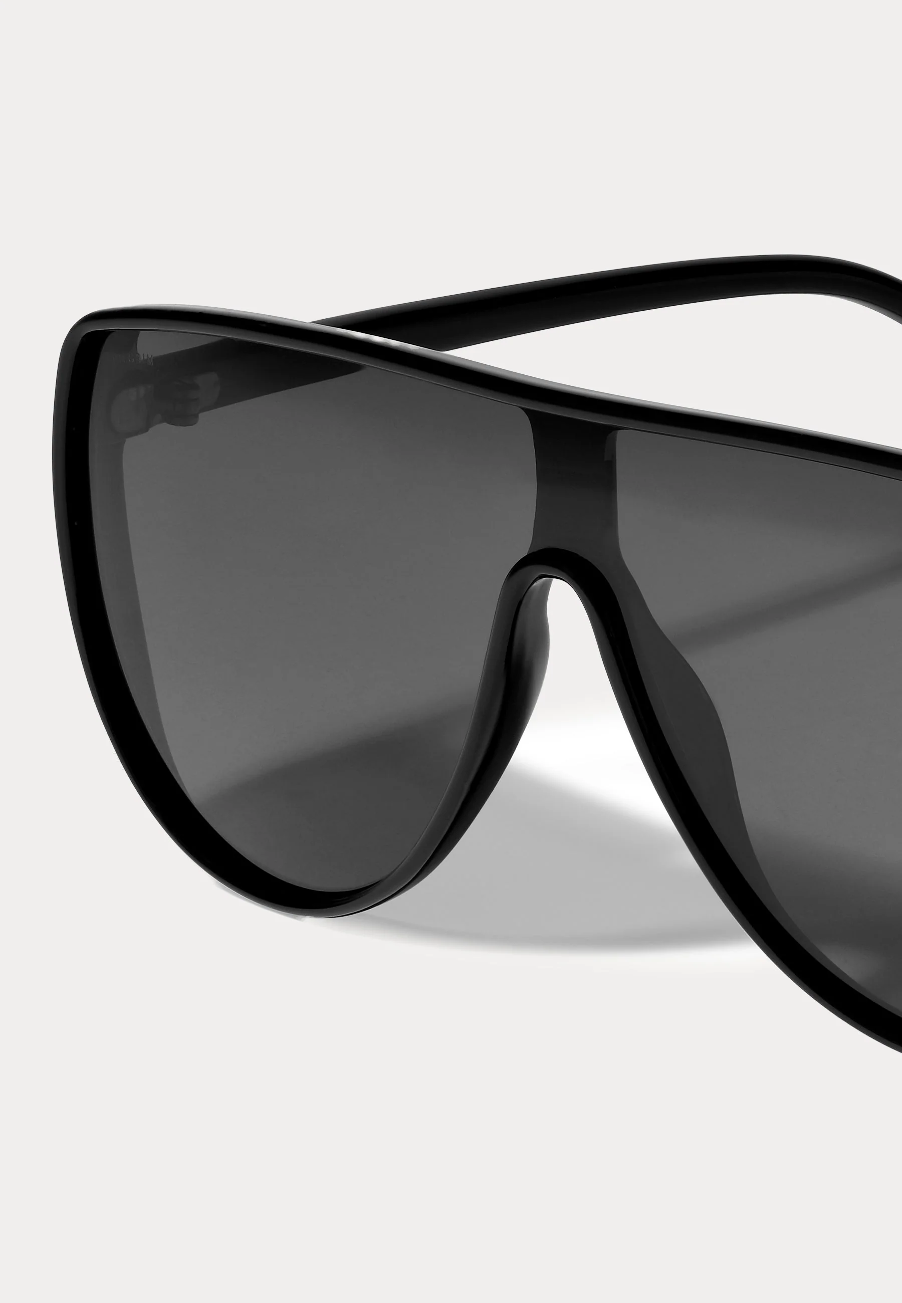 Amari Sunglasses - Image 4