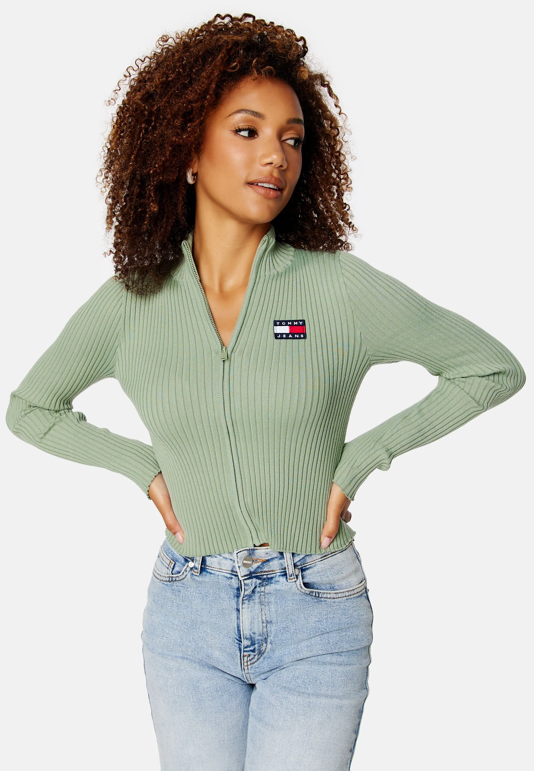 Badge Zip Trhu Sweater