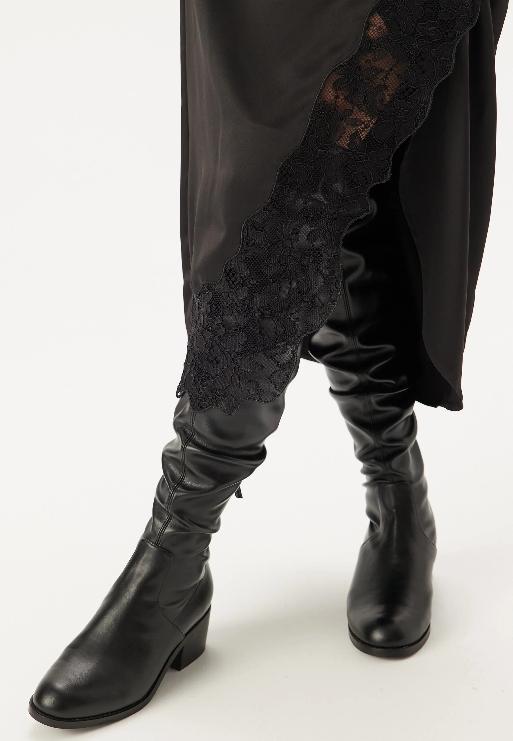 Courtside Overknee Boots