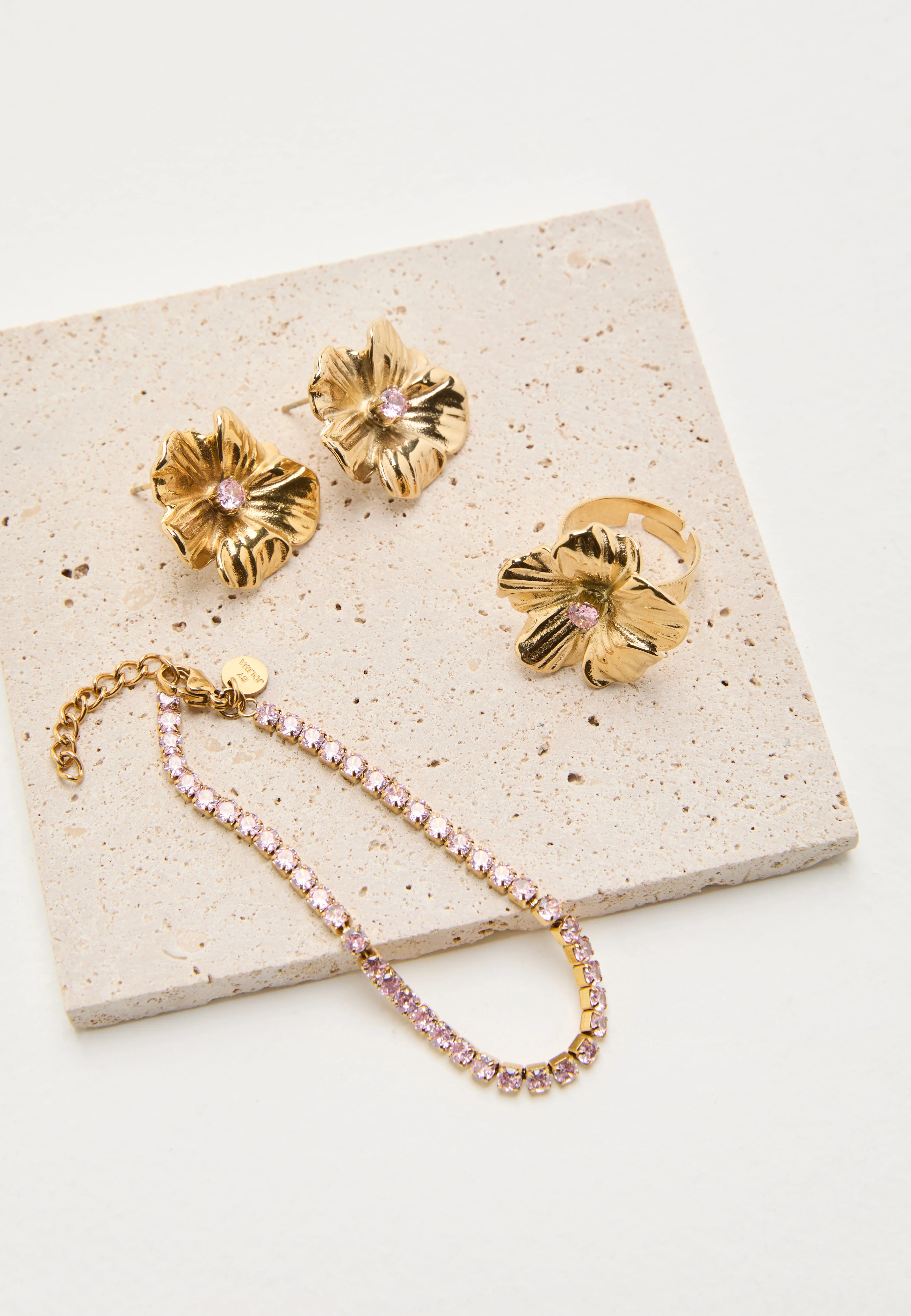 Daisy Ring Celebration - Image 4