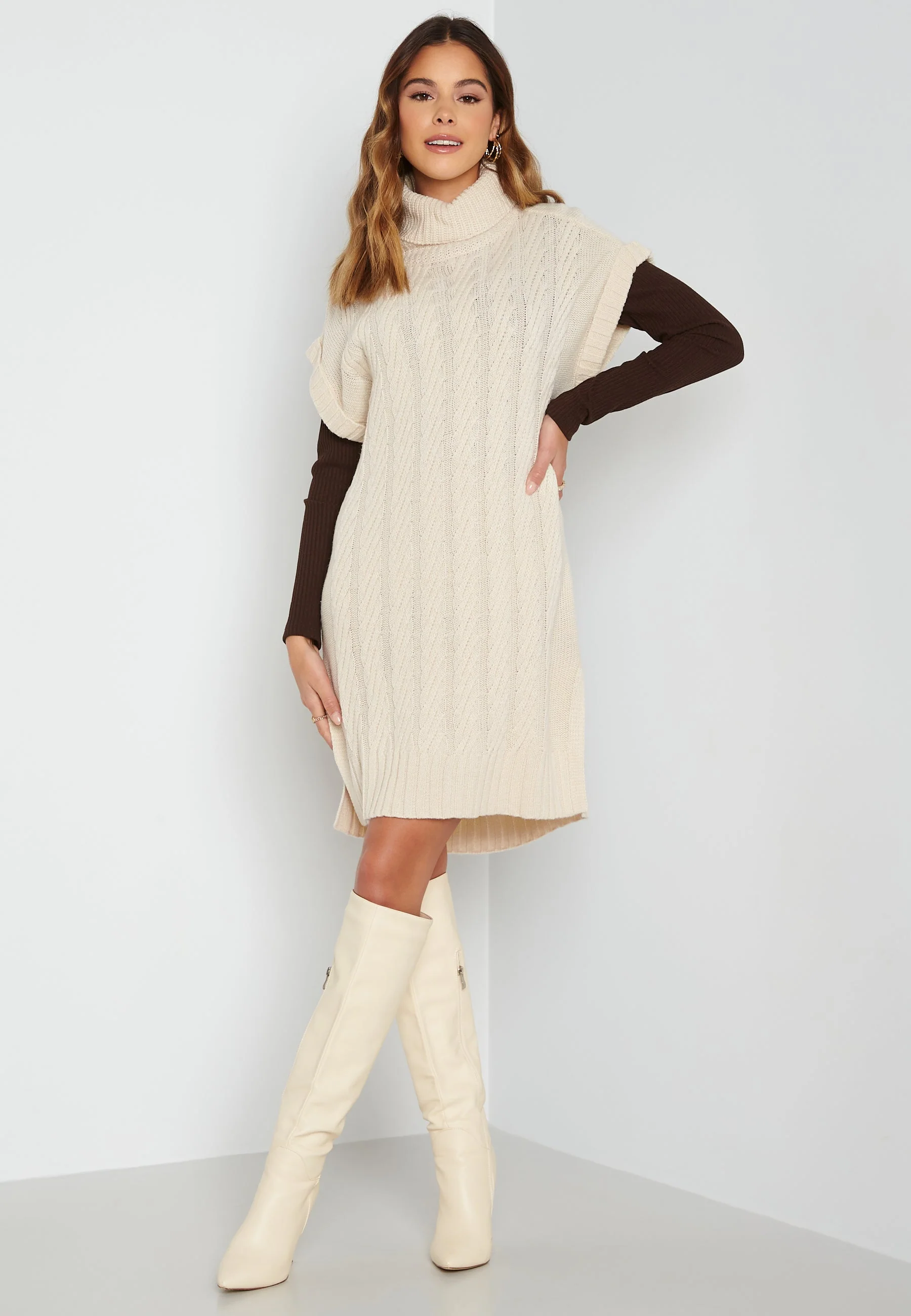 Fara Roll Neck Cable Vest - Image 2