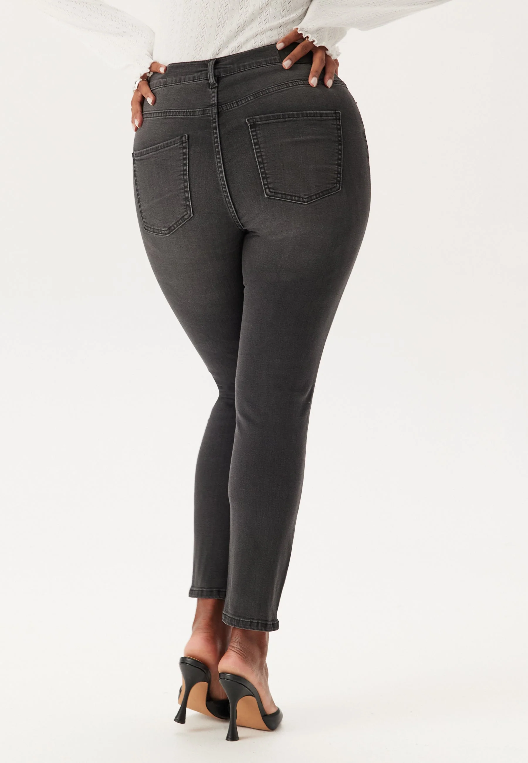 High Ankle Superstretch Jeans - Image 6