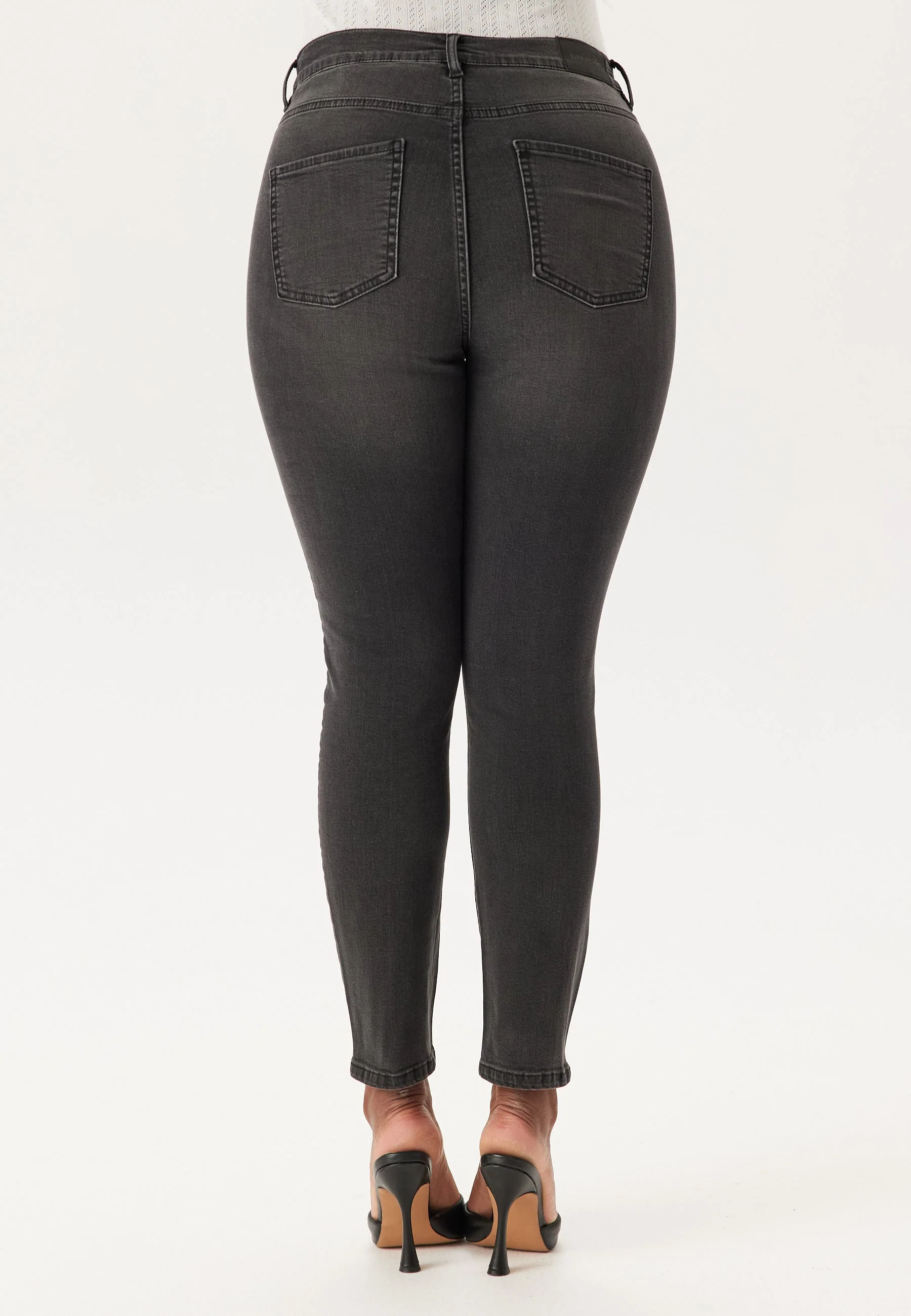 High Ankle Superstretch Jeans - Image 8
