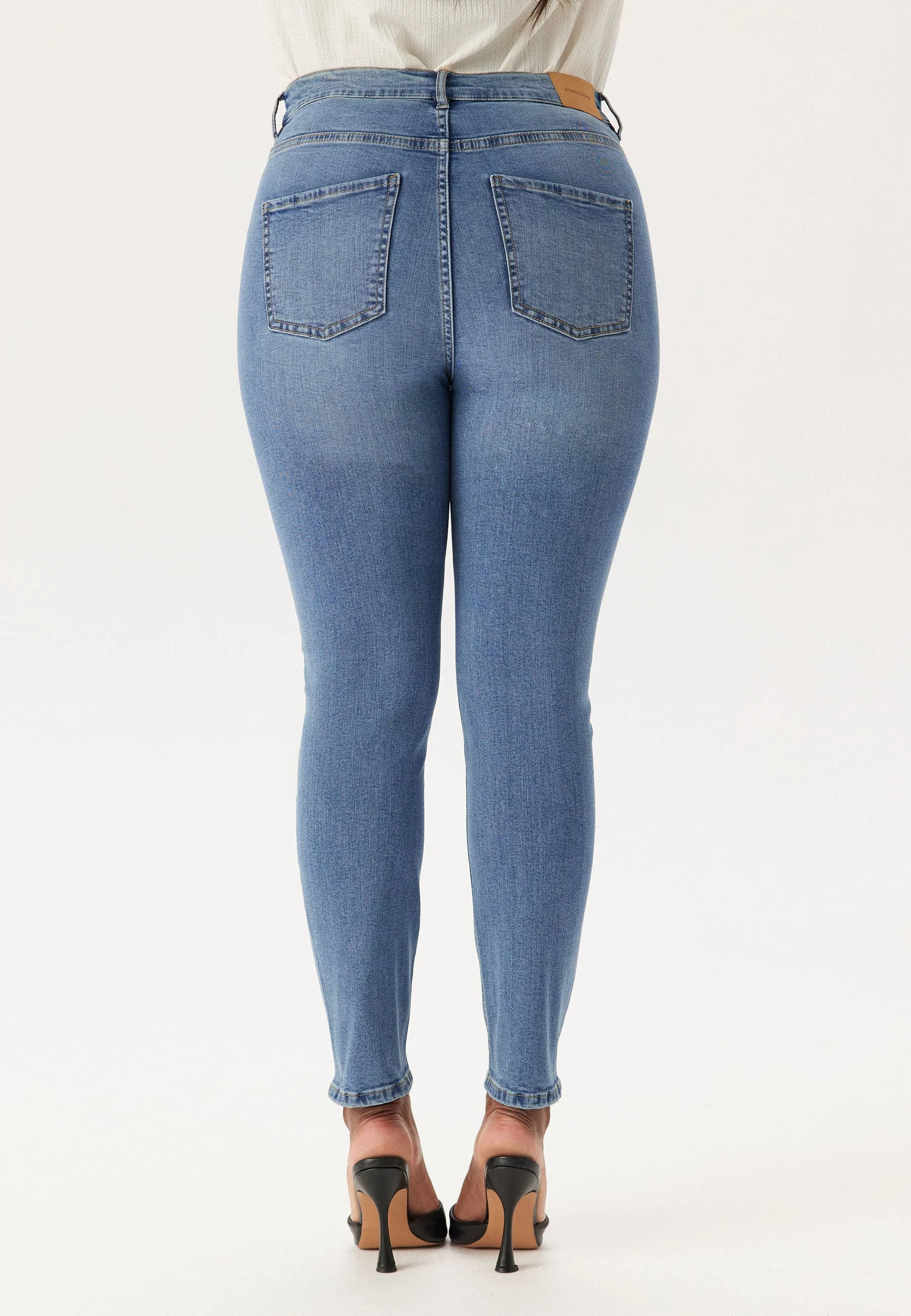 High Ankle Superstretch Jeans - Image 9