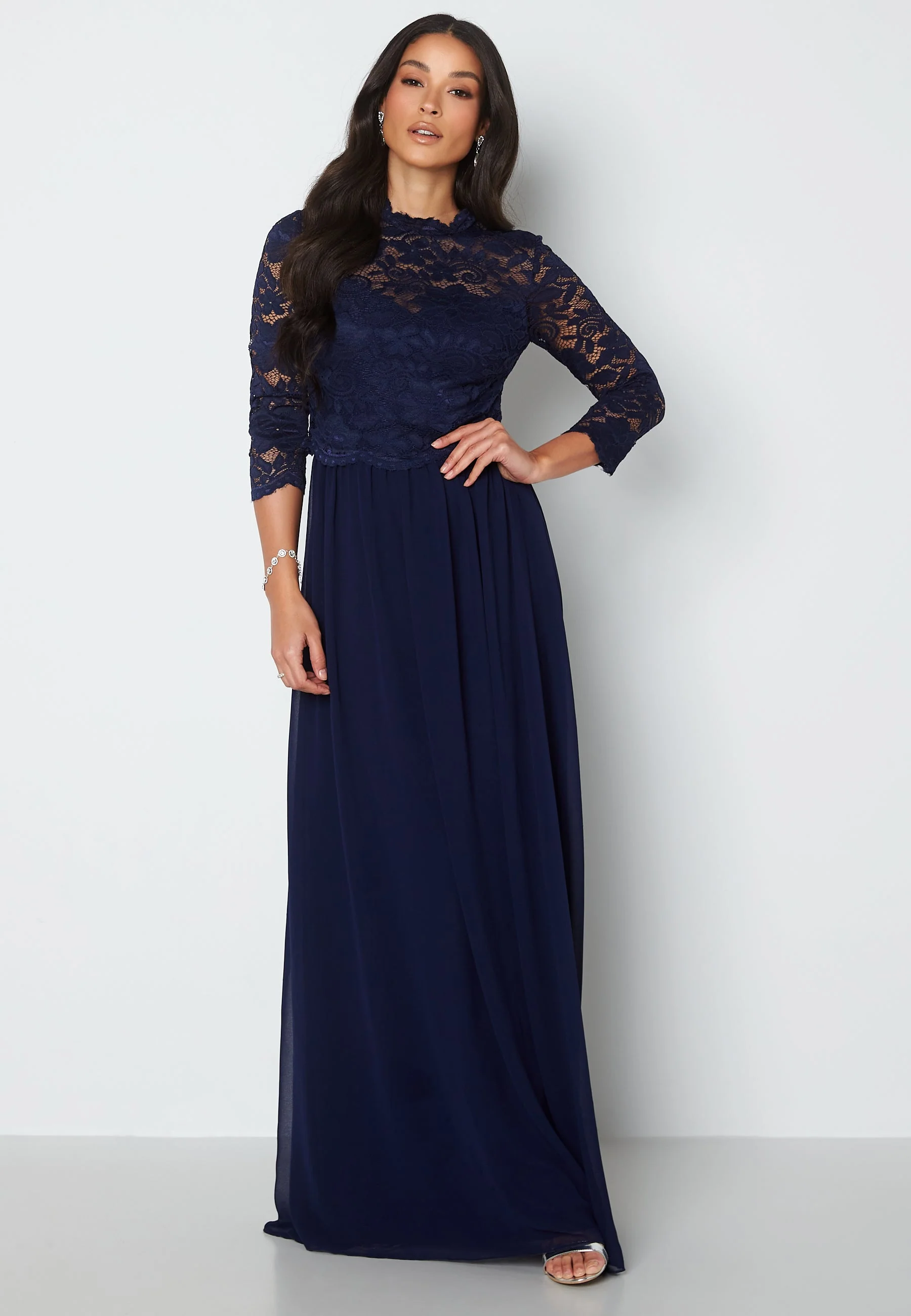 Jolie Lace Gown