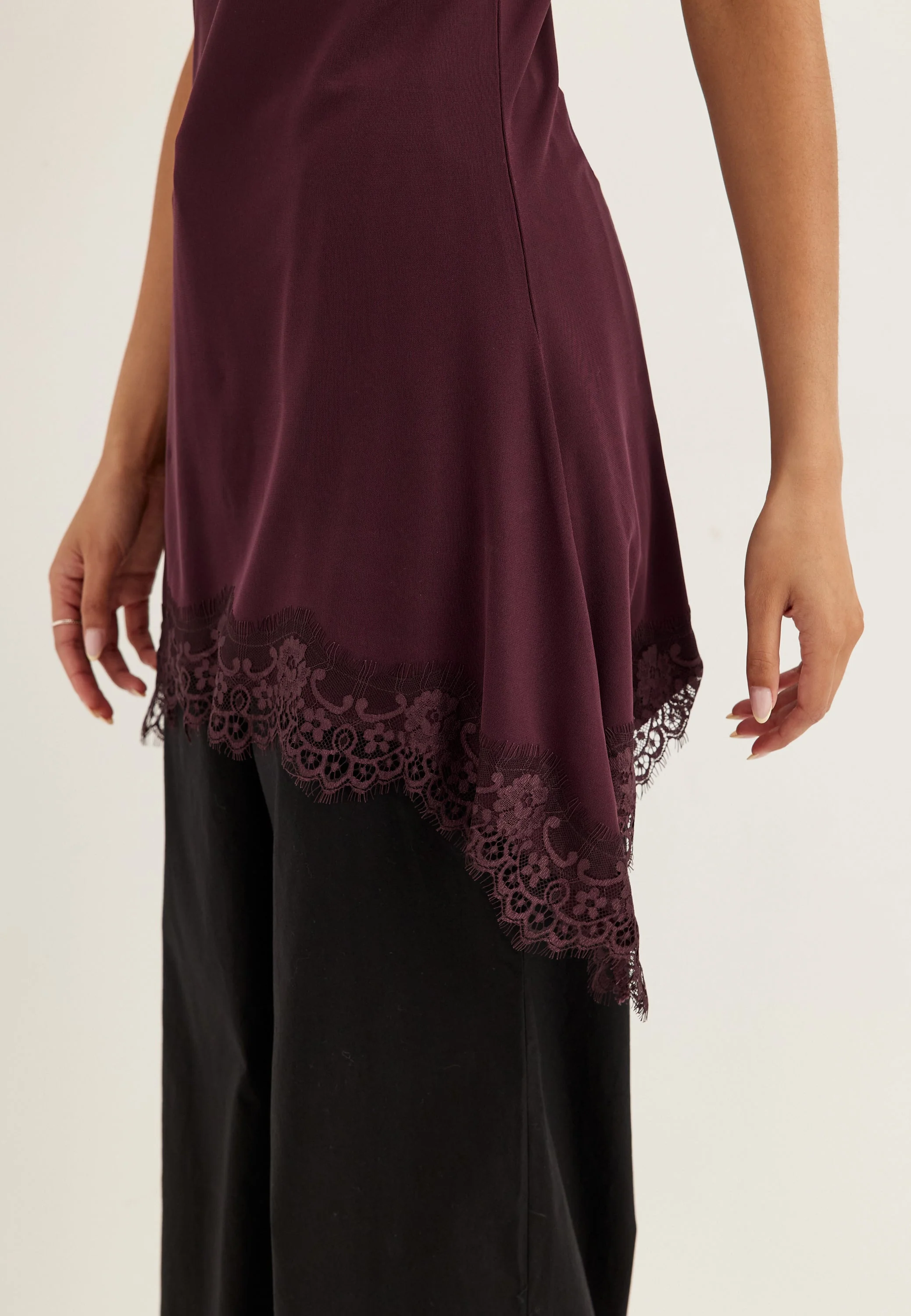 Lace Detail Singlet - Image 5
