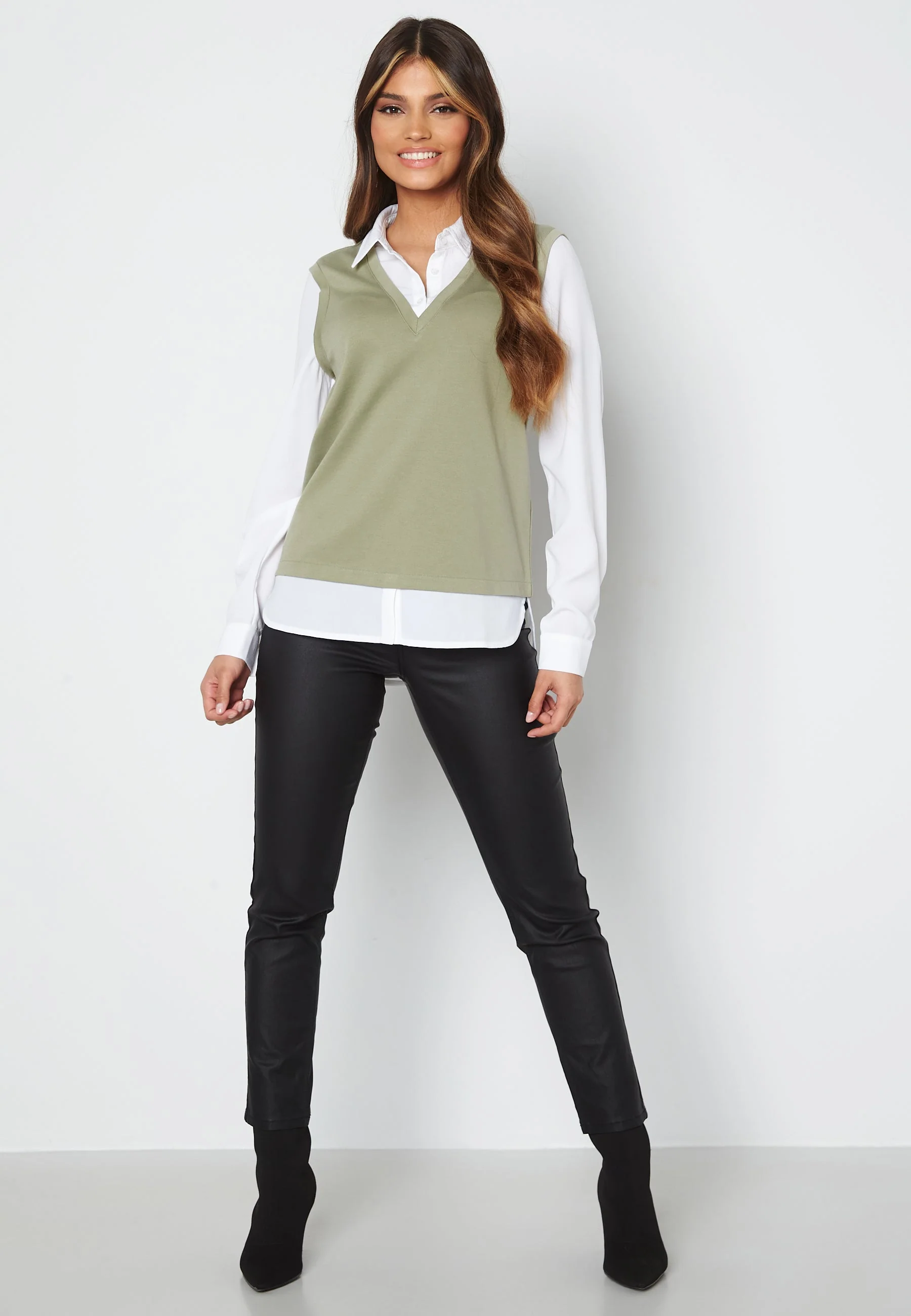 Lise 2 in 1 vest top - Image 2