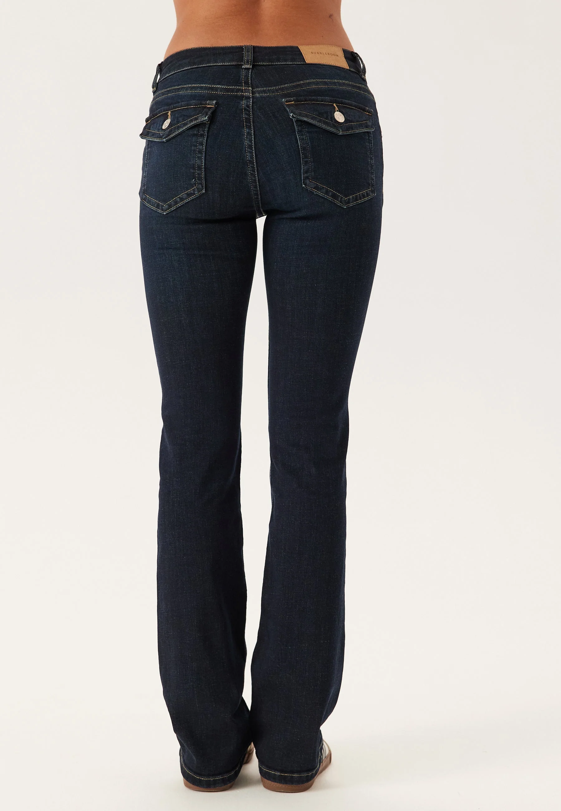 Low Bootcut Flap Jeans - Image 7