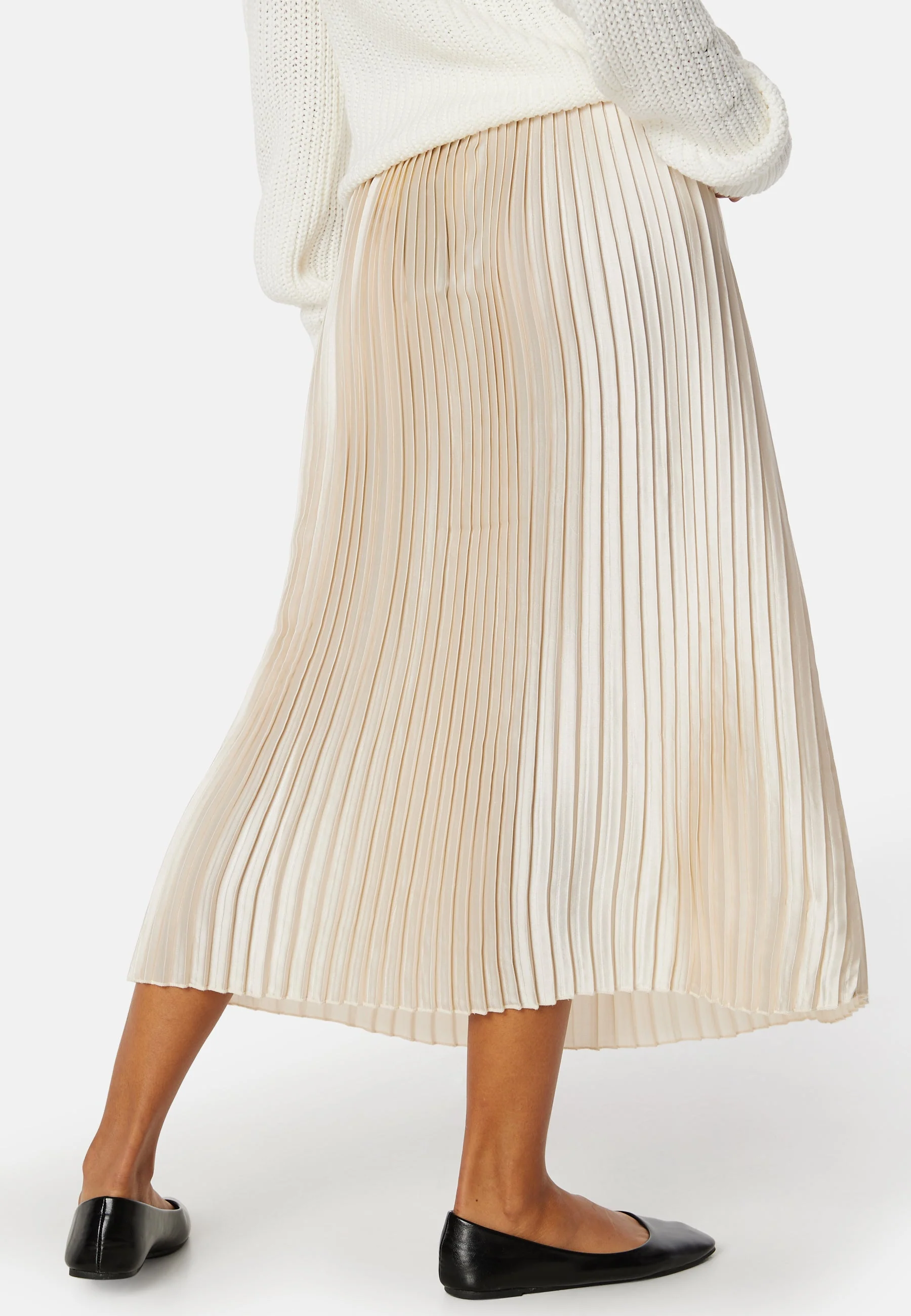 Megga Christas High Waist Pleat Skirt - Image 3