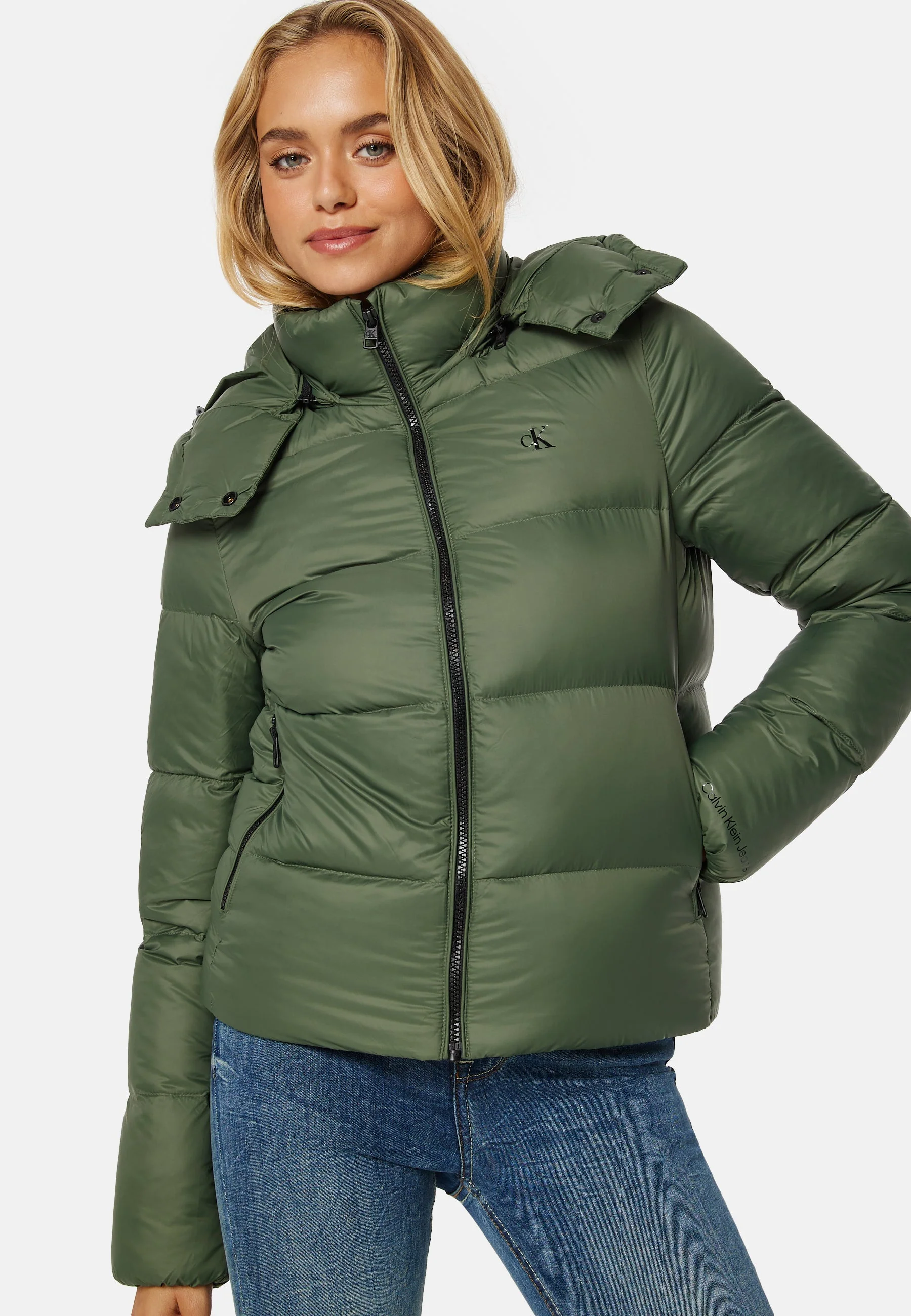MW Down Archetype Short Puffer