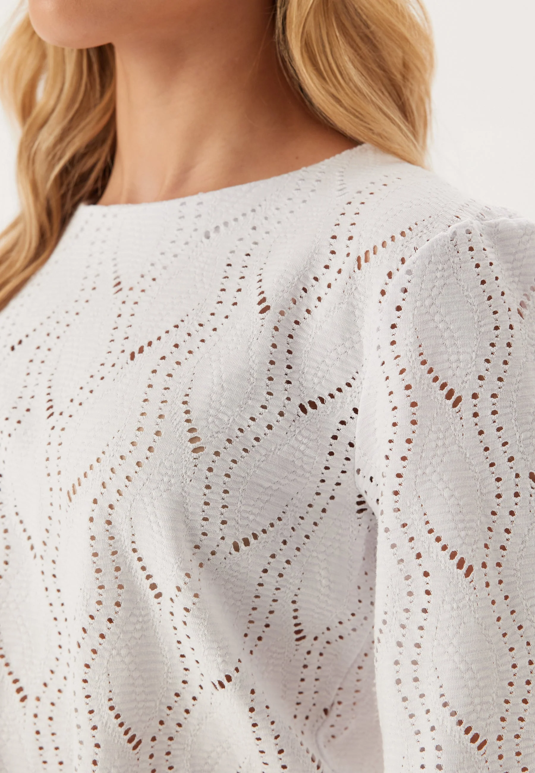 Objava 2/4 LO O-NECK TOP LO O - Image 4