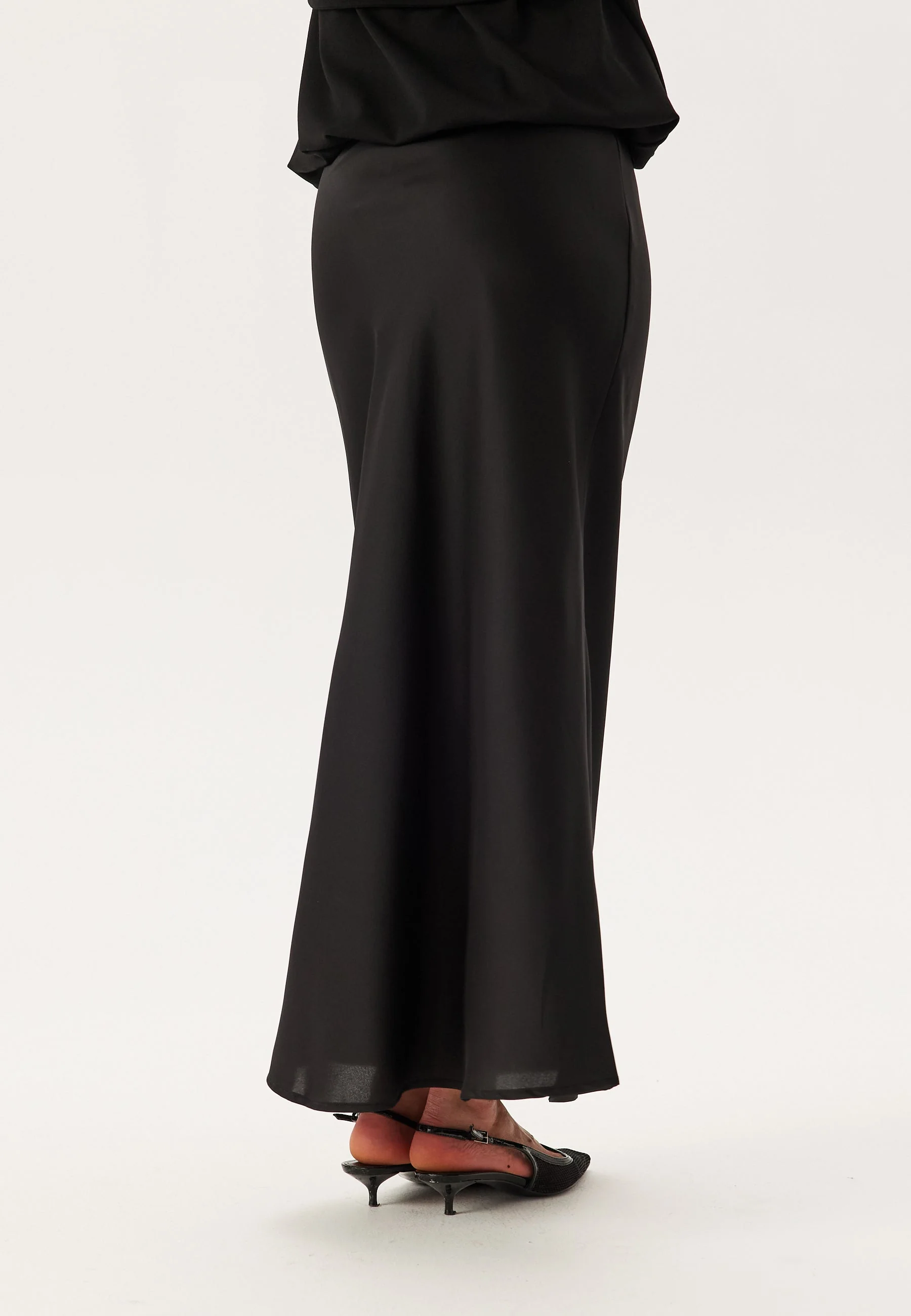 Onlchigo Ankel Satin Skirt - Image 3