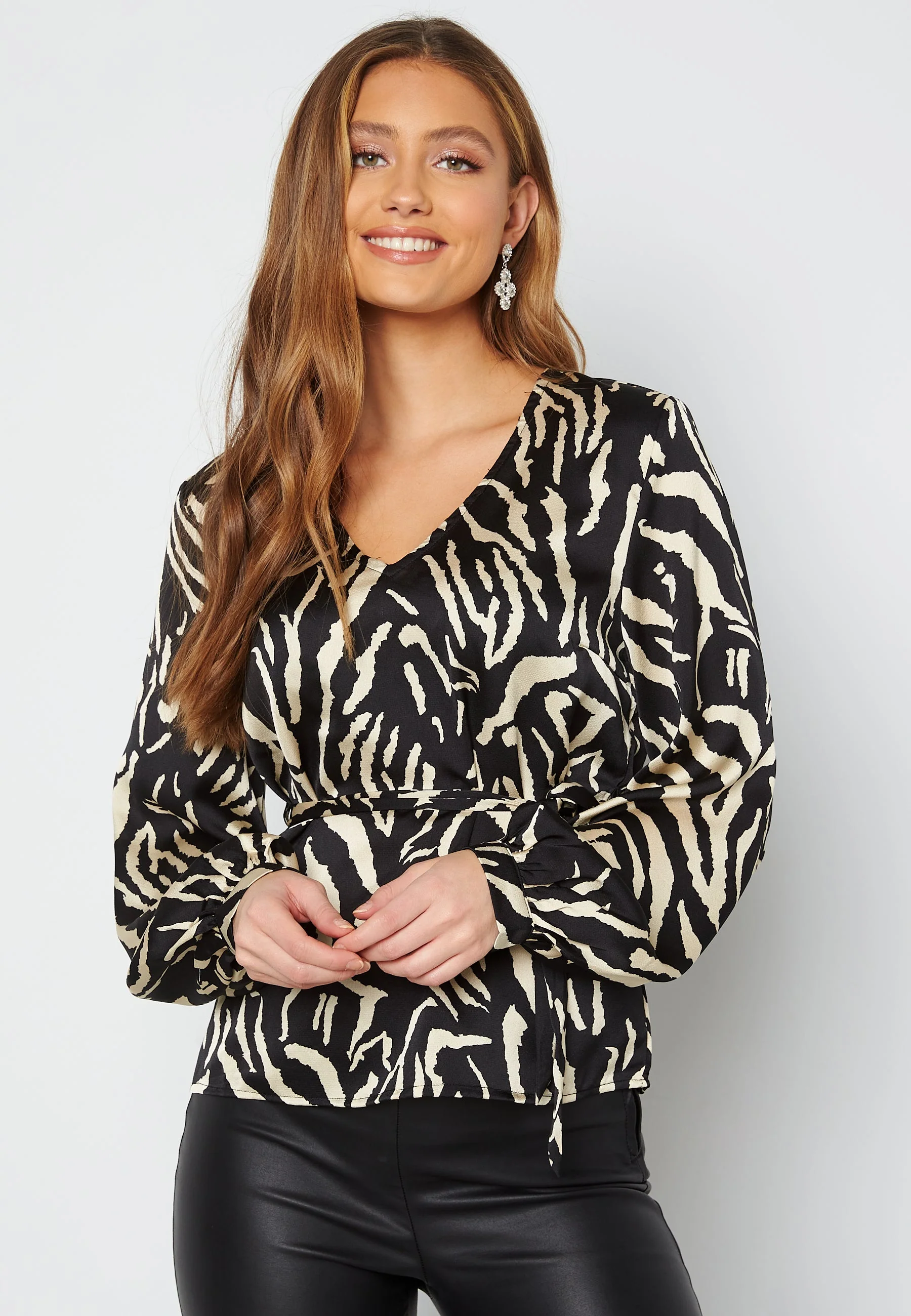Papaya L/S V-Neck Top