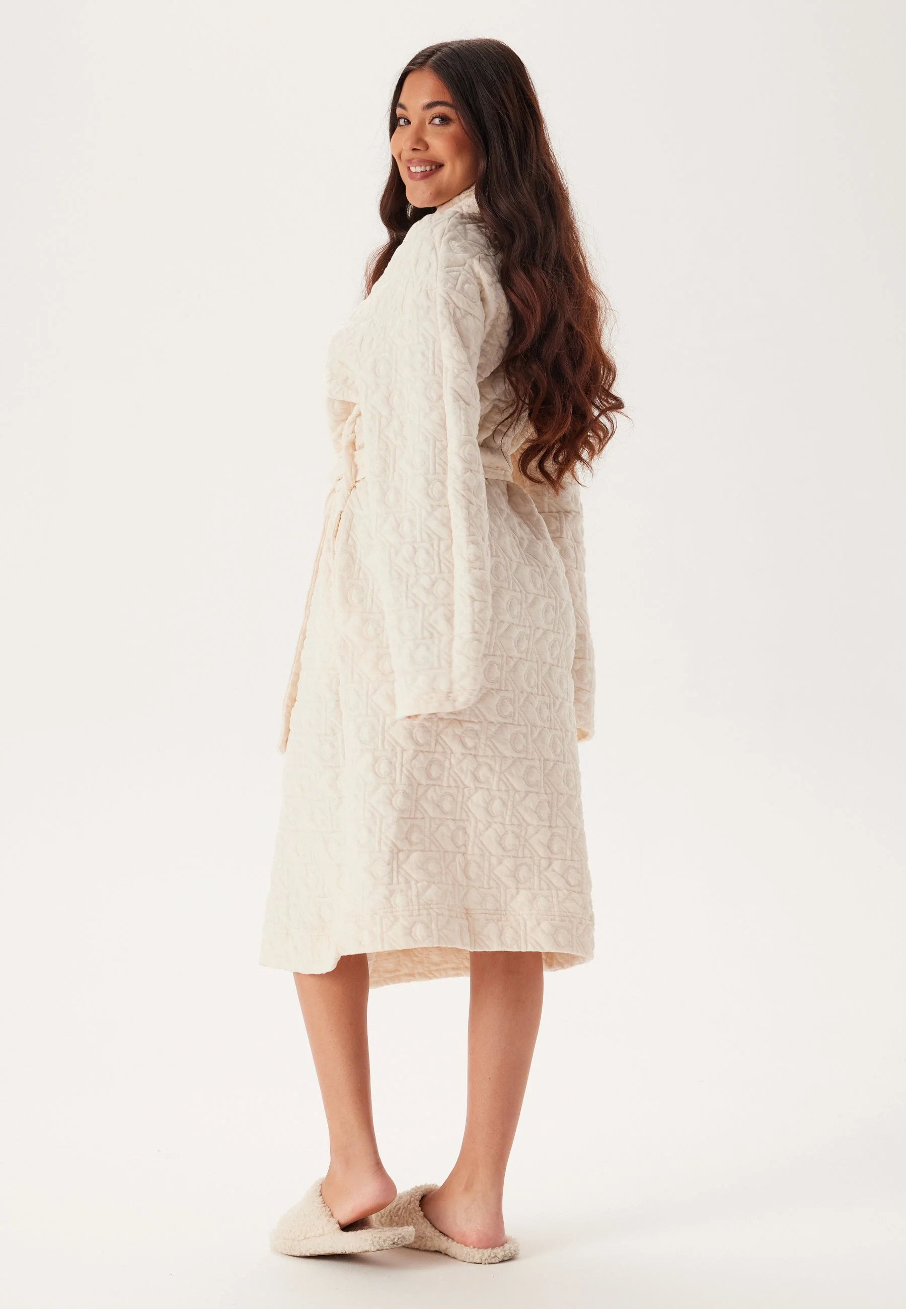 Robe - Image 2