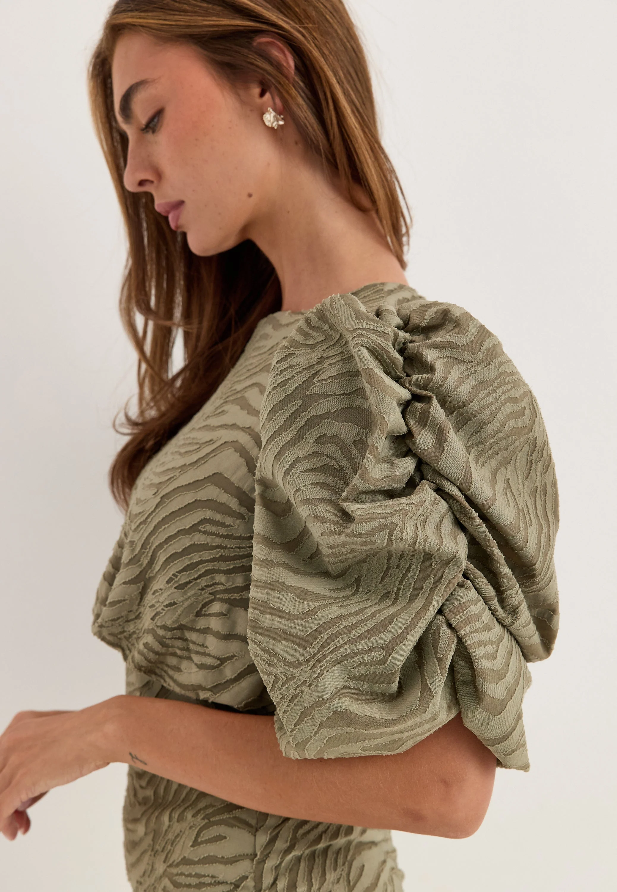 Ruched Puff Sleeve Dress - Image 4