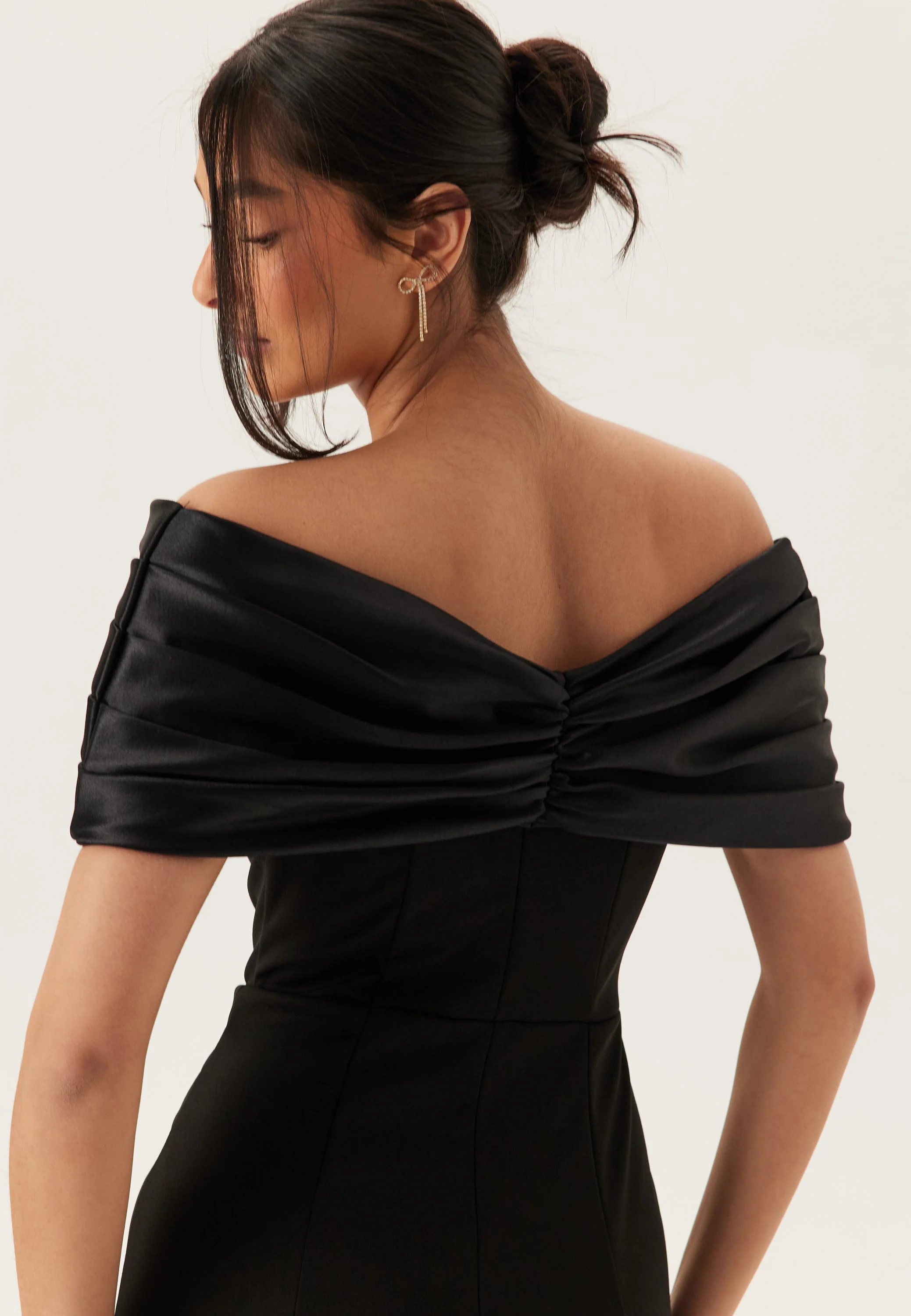 Satin Bow Off Shoulder Gown - Image 4