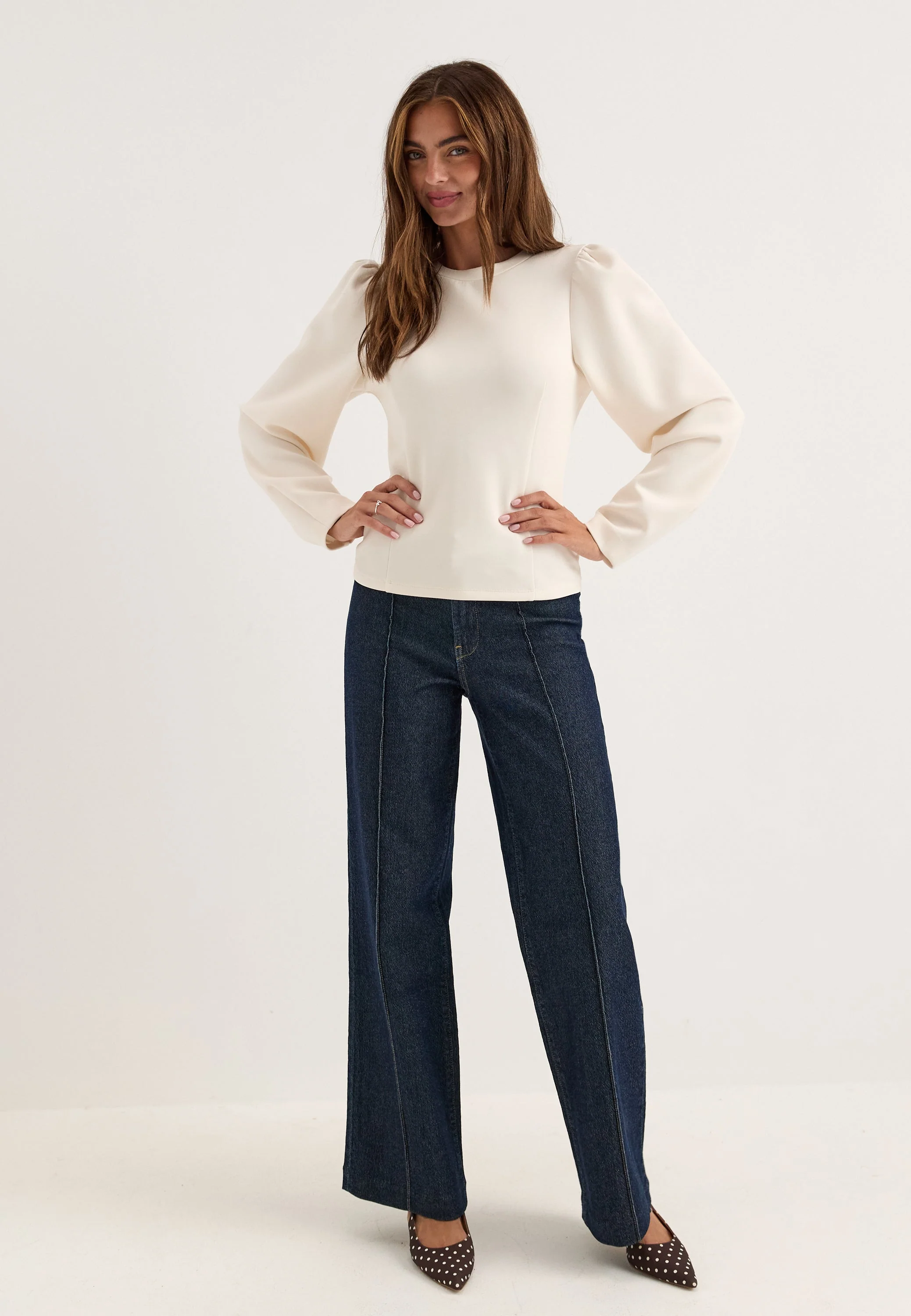 Shaped Puff Sleeve Top - Image 3