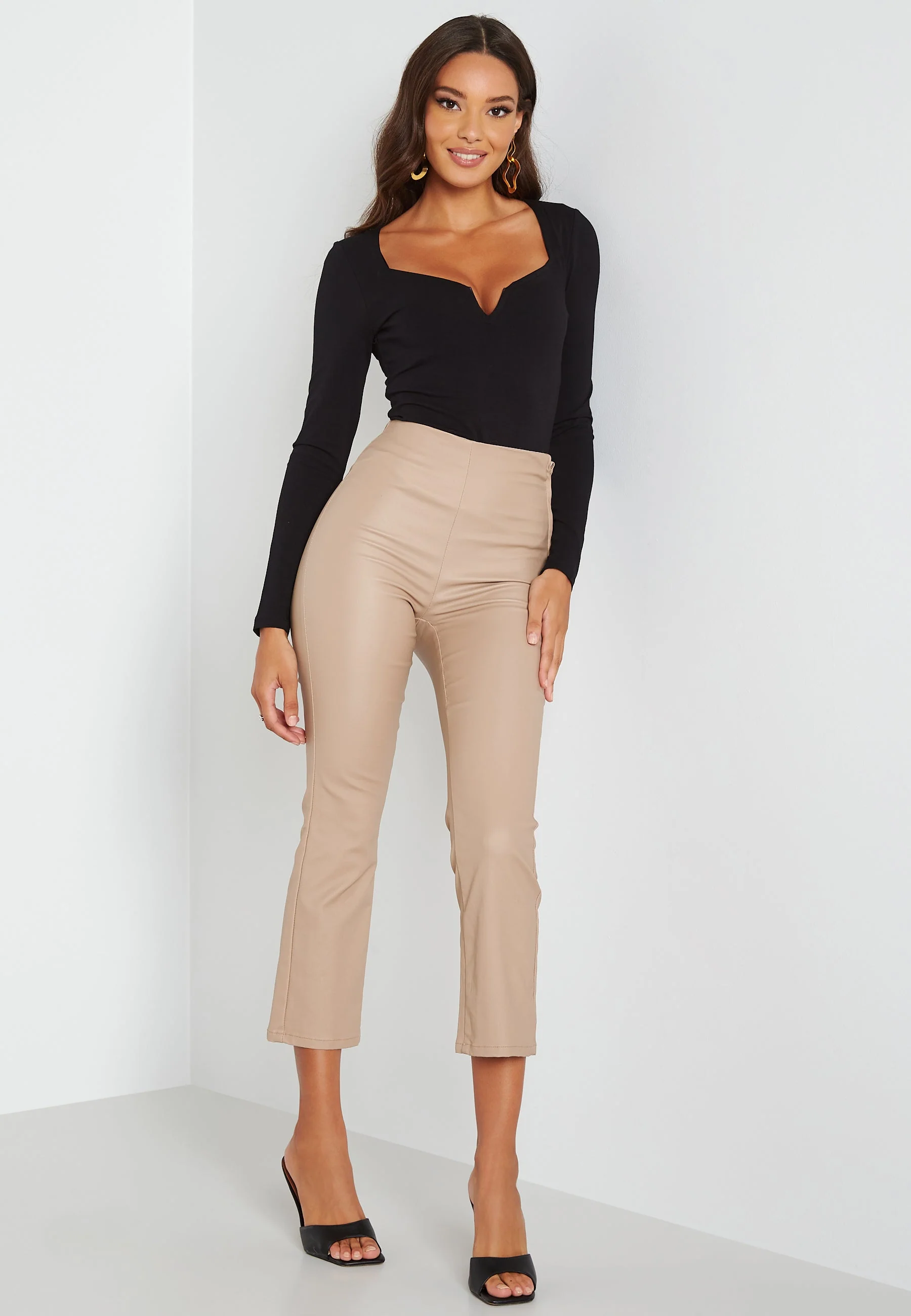 Square V-neck Long Sleeve Top - Image 3