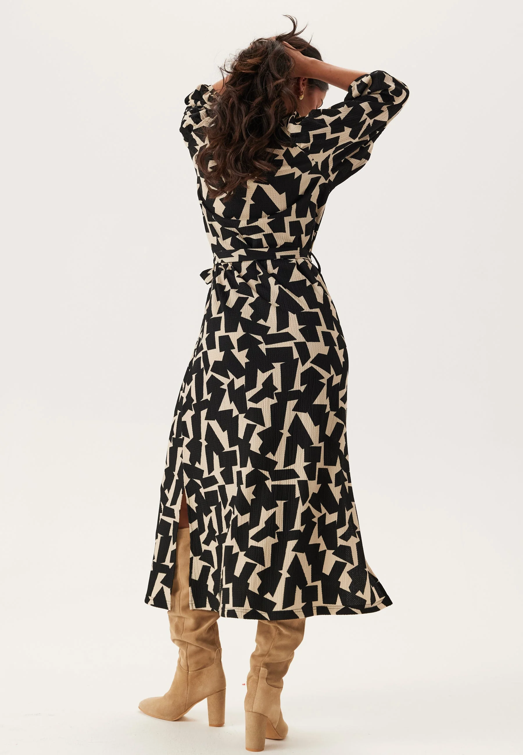 Structured Puff Sleeve Midi Dress - Image 3