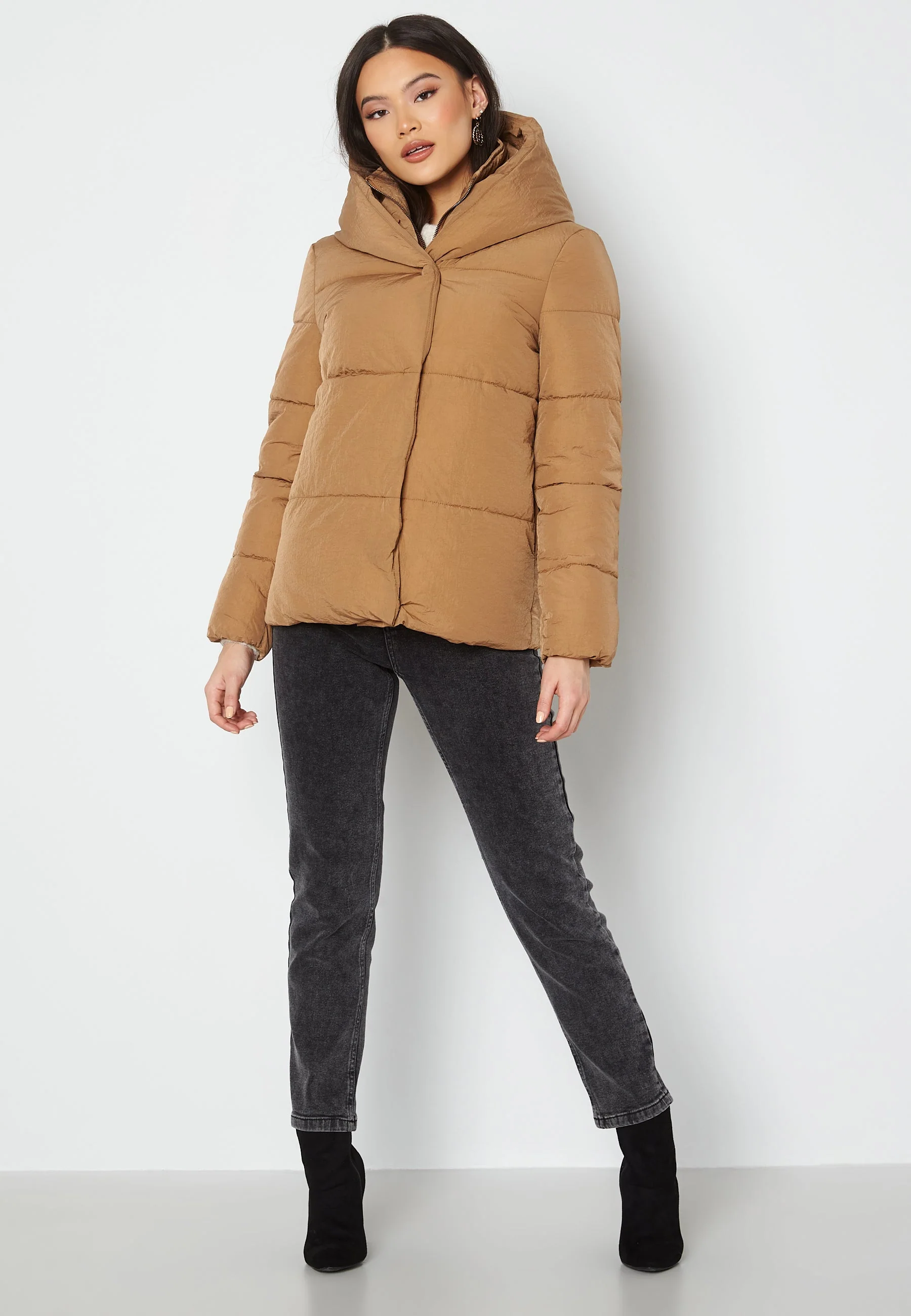 Sydney Sara Puffer Jacket - Image 3