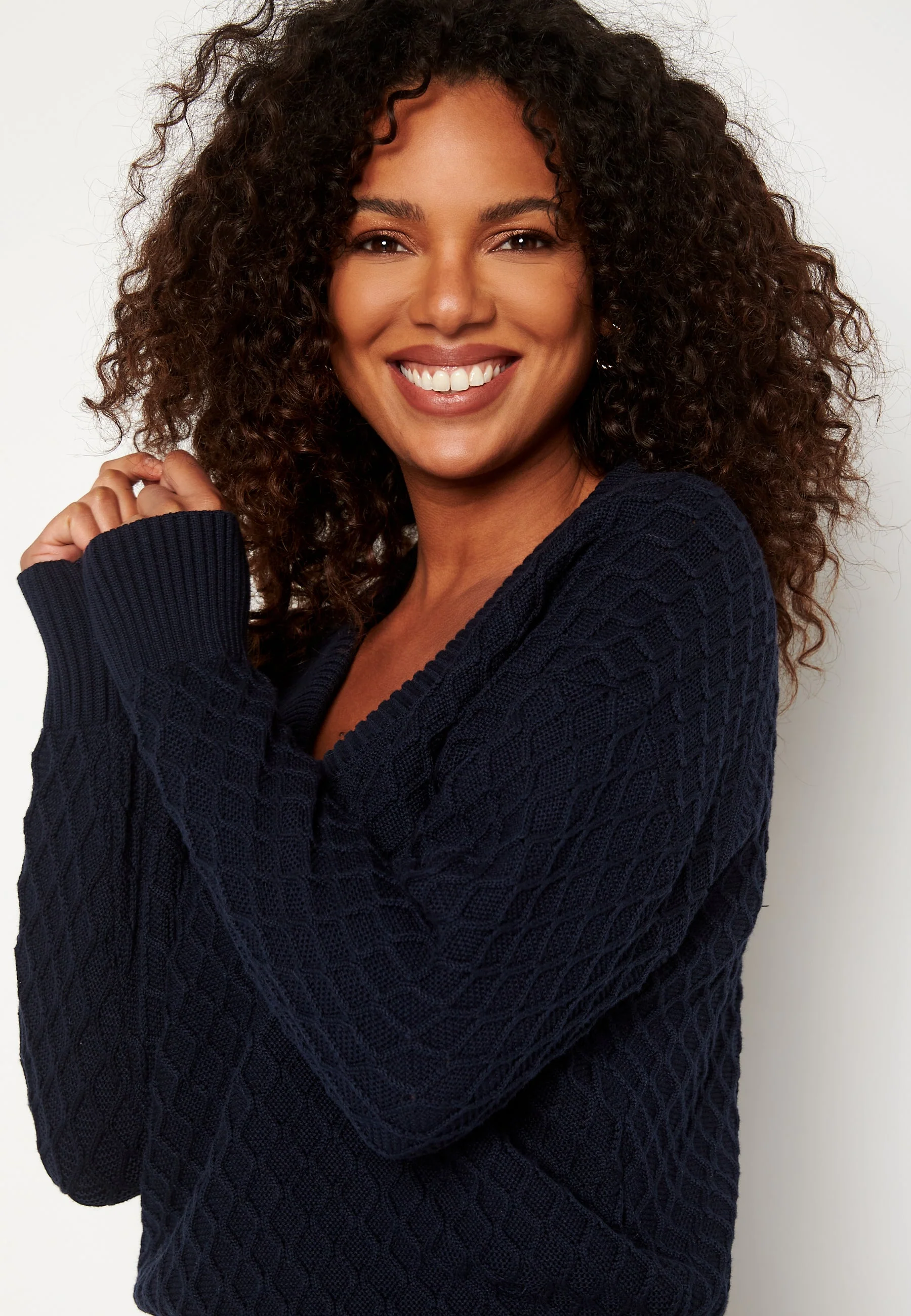 Texture Cotton V-Neck - Image 4