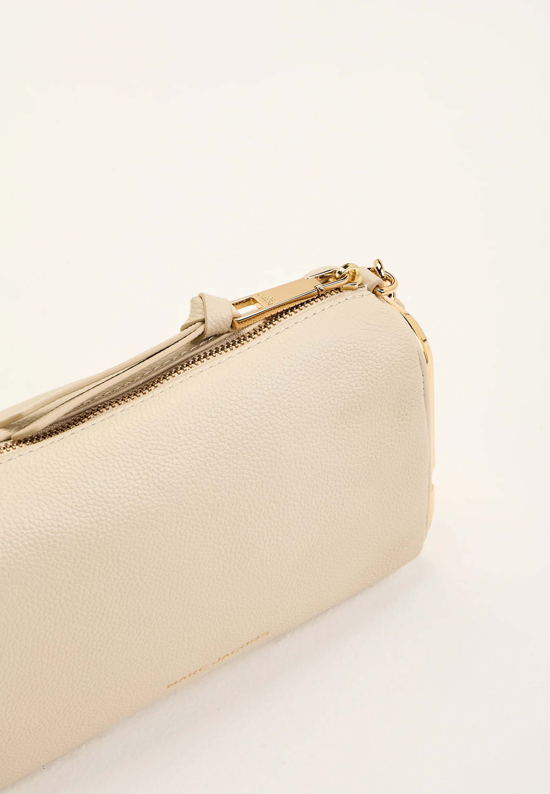 The Snapshot Shoulder - Image 5