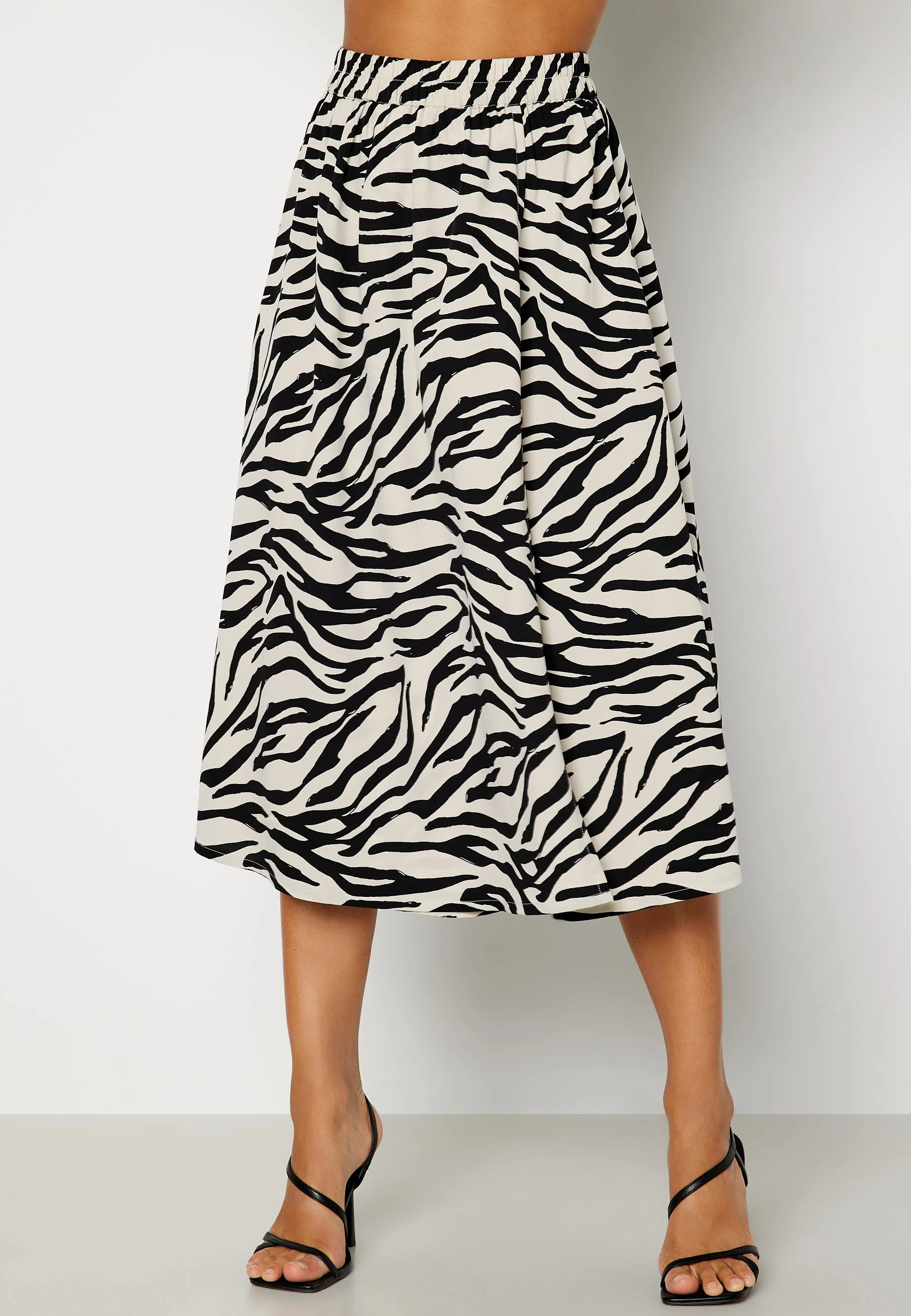 Tuva Midi skirt - Image 2