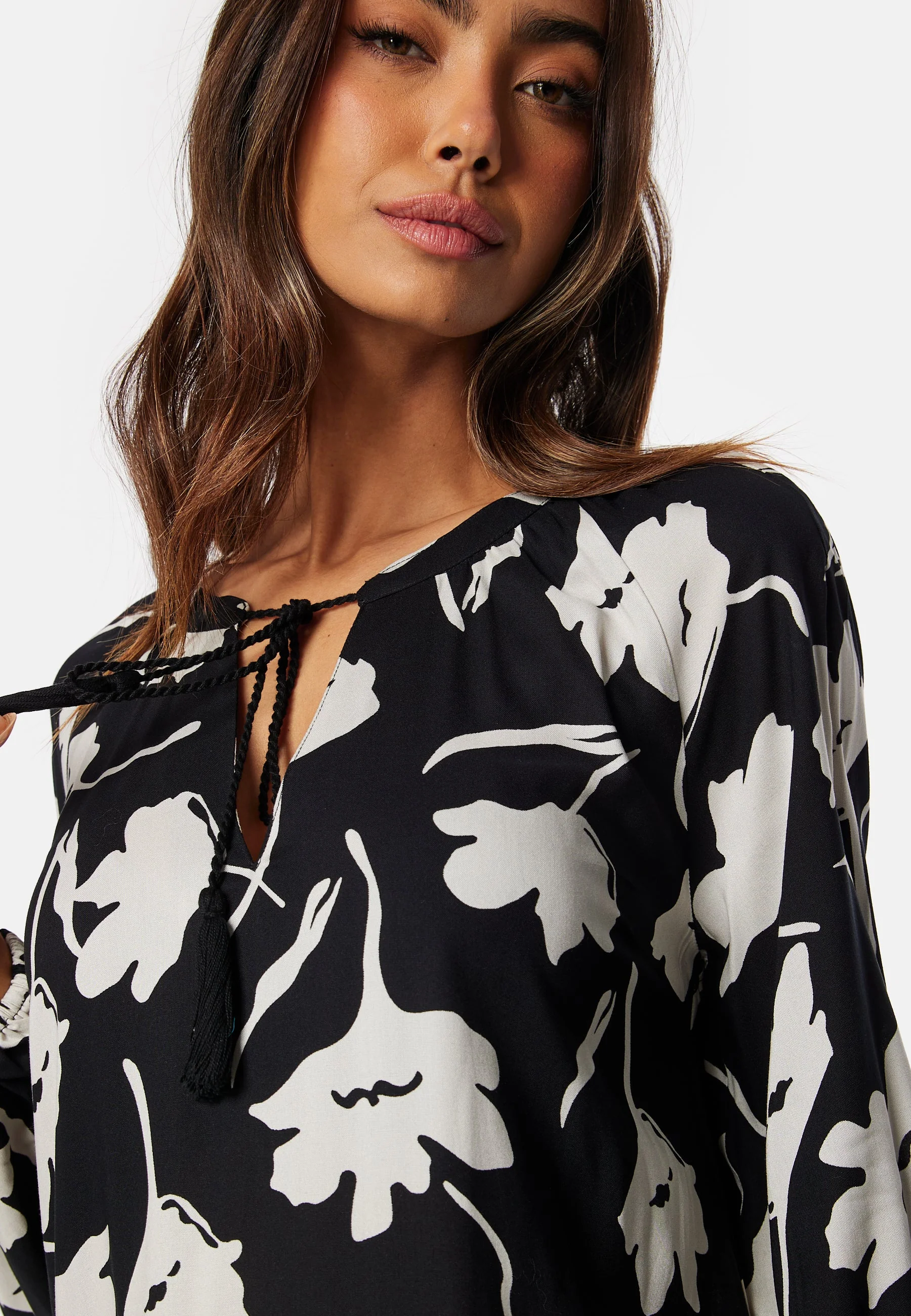 V-neck Raglan Viscose Dress - Image 2