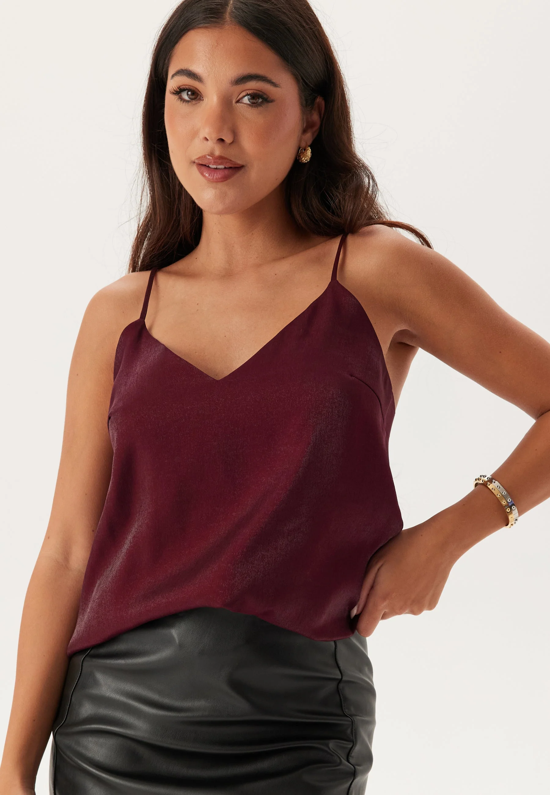 V-neck Shimmer Strap Singlet