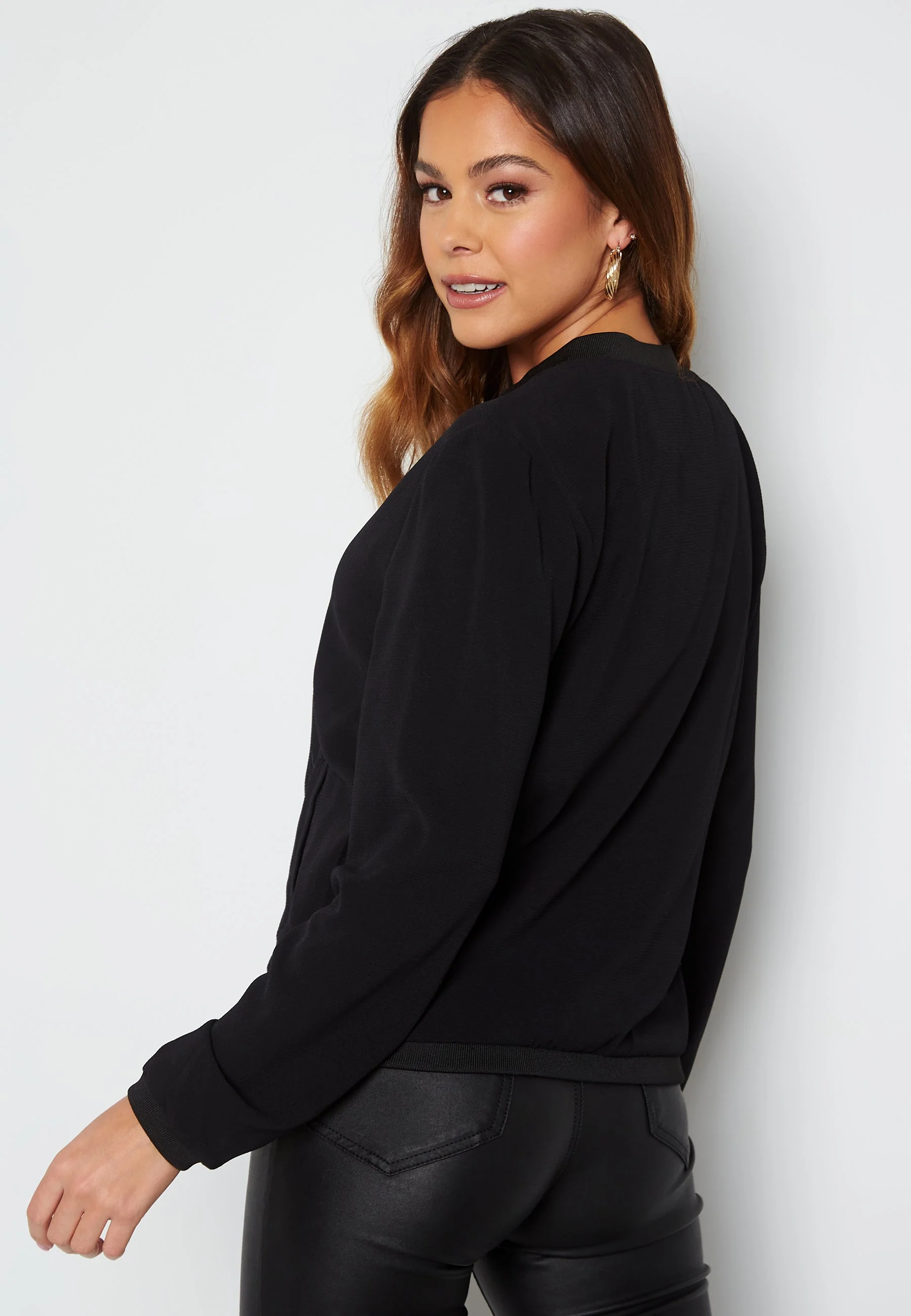 Vic Bomber Jacket - Image 4