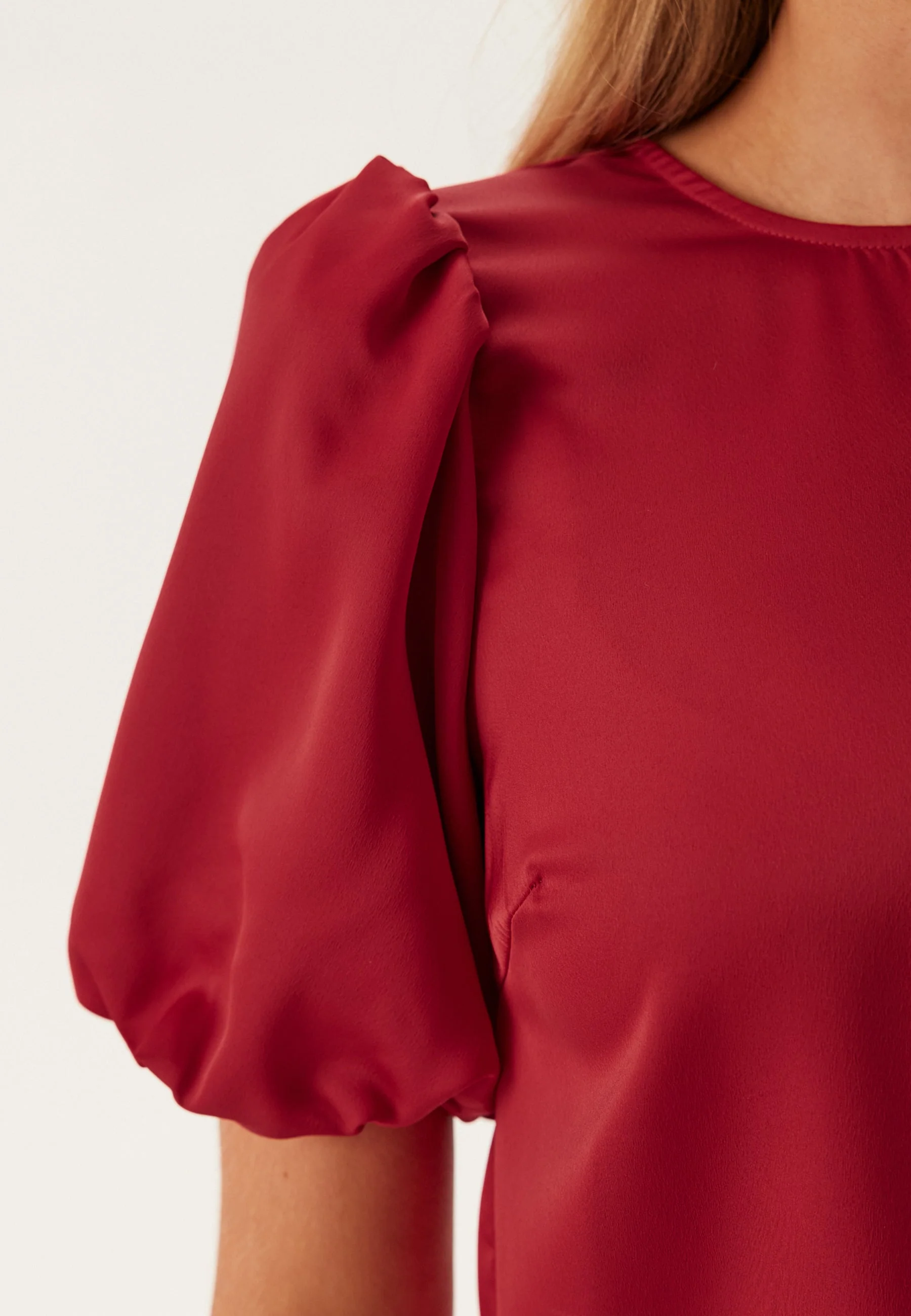 Viellette 2/4 SATIN PUFF TOP - Image 4