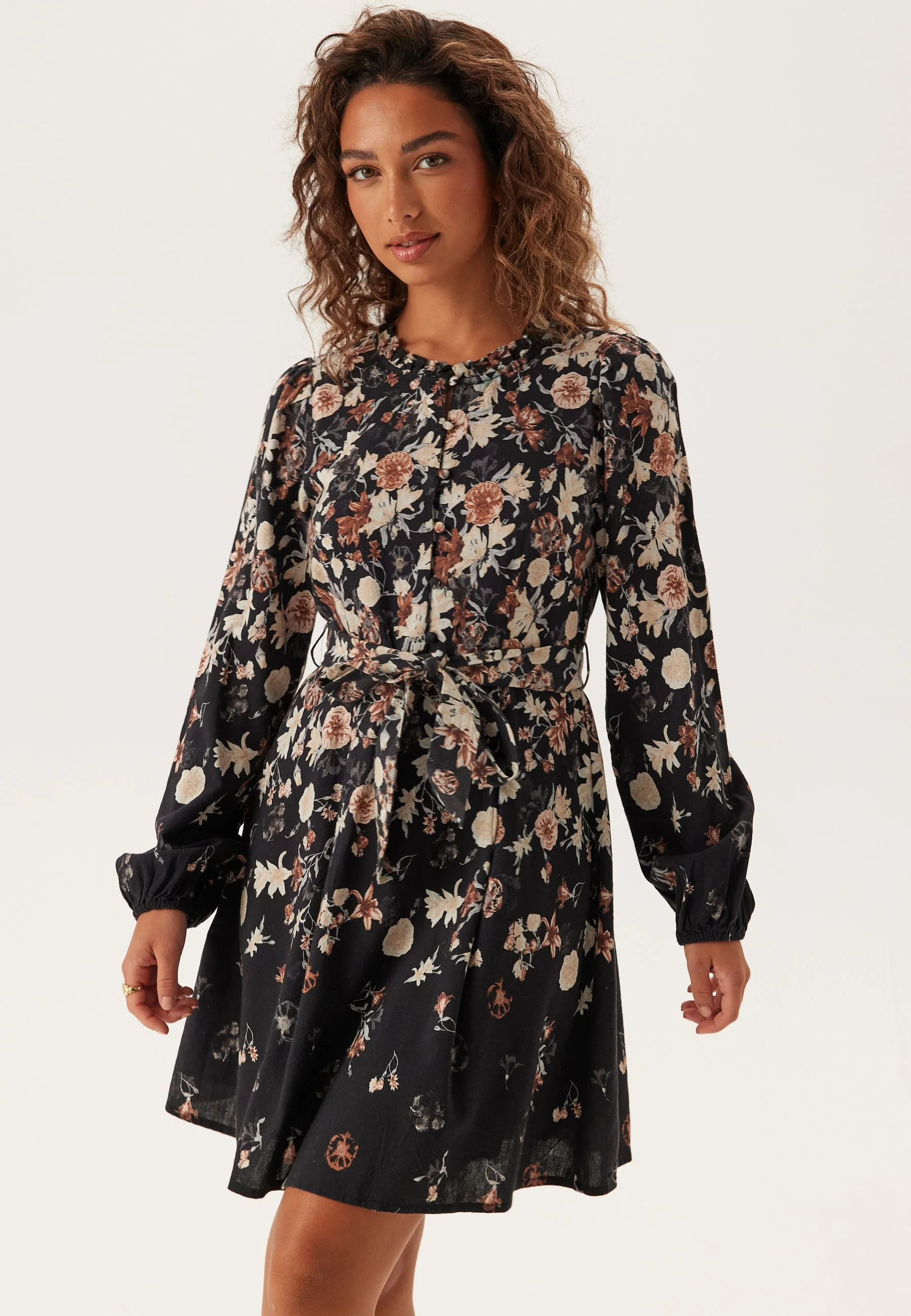 Vielma O-neck L/S SHORT DRESS - Image 3