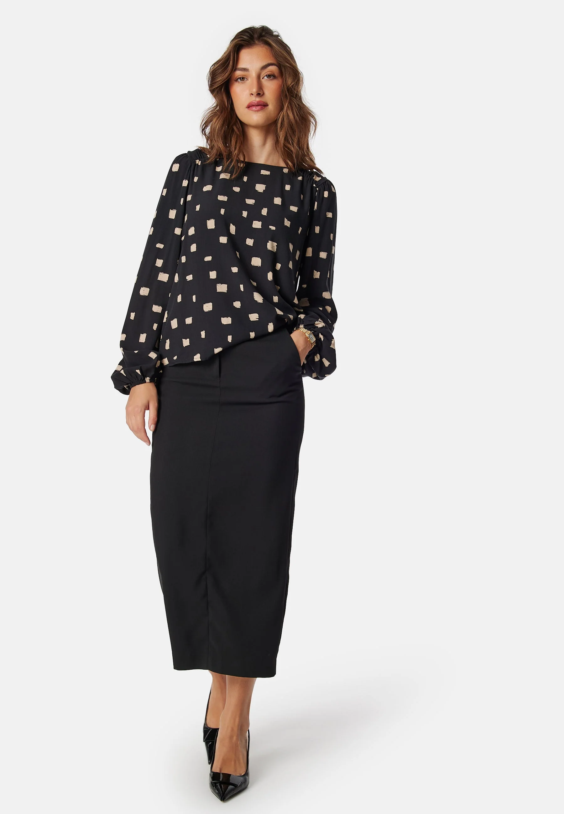 Vilana L/S O-NECK DETAIL TOP - Image 3