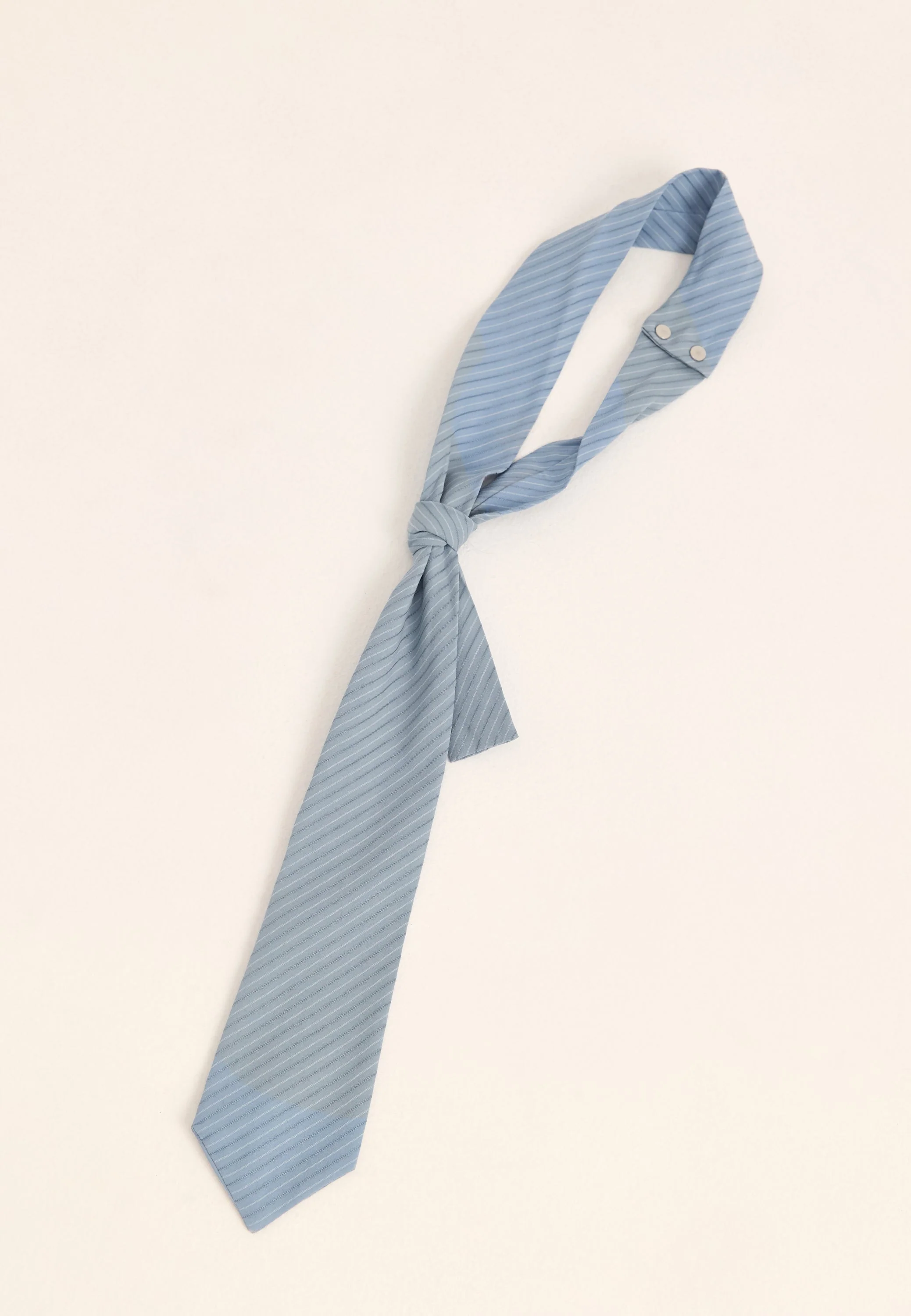 Vilinna 2/4 SHIRT W. TIE SHIRT - Image 6