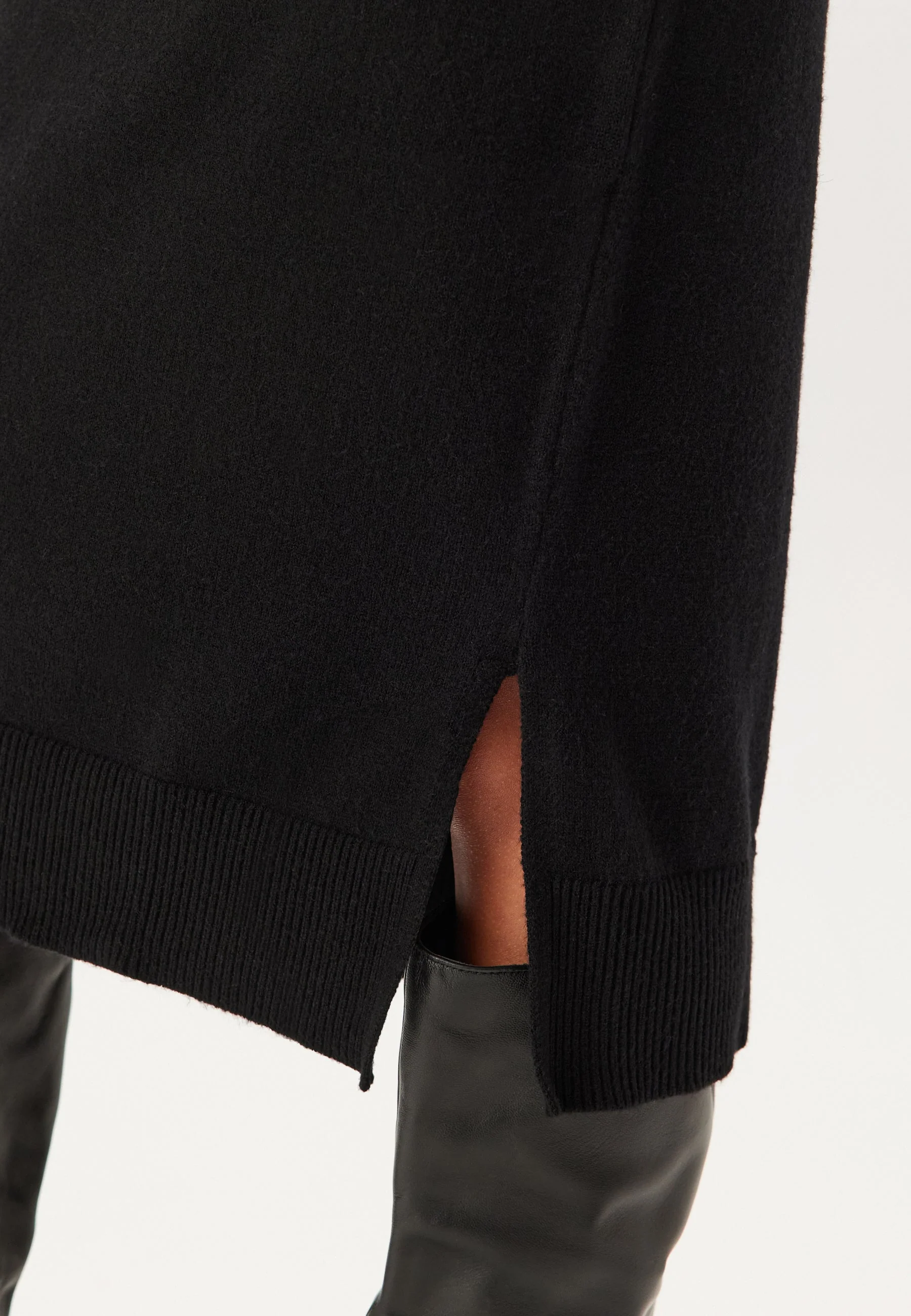 Viril Crew Neck Midi Dress - Image 3