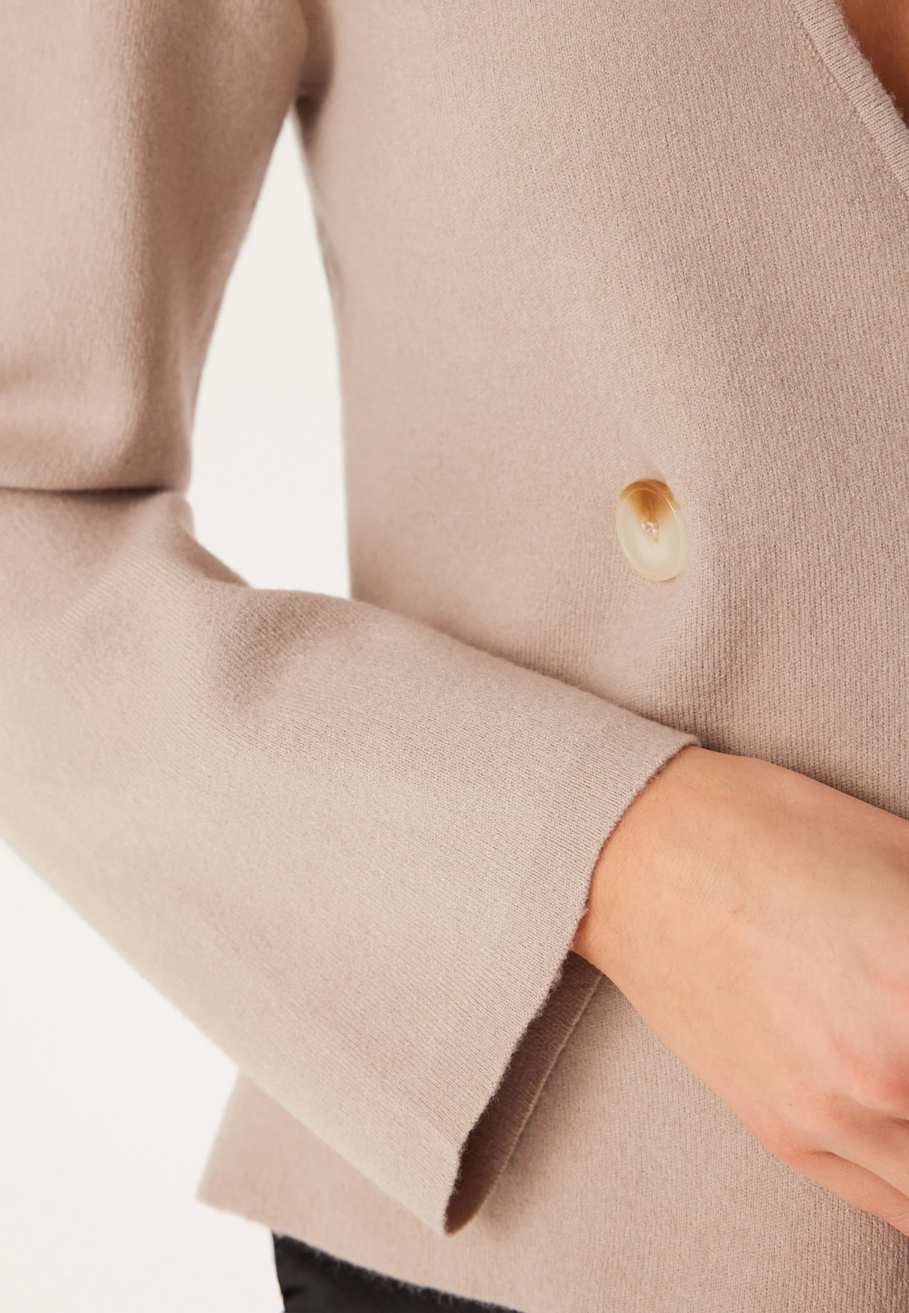 Vizarah Knit Cardigan - Image 4